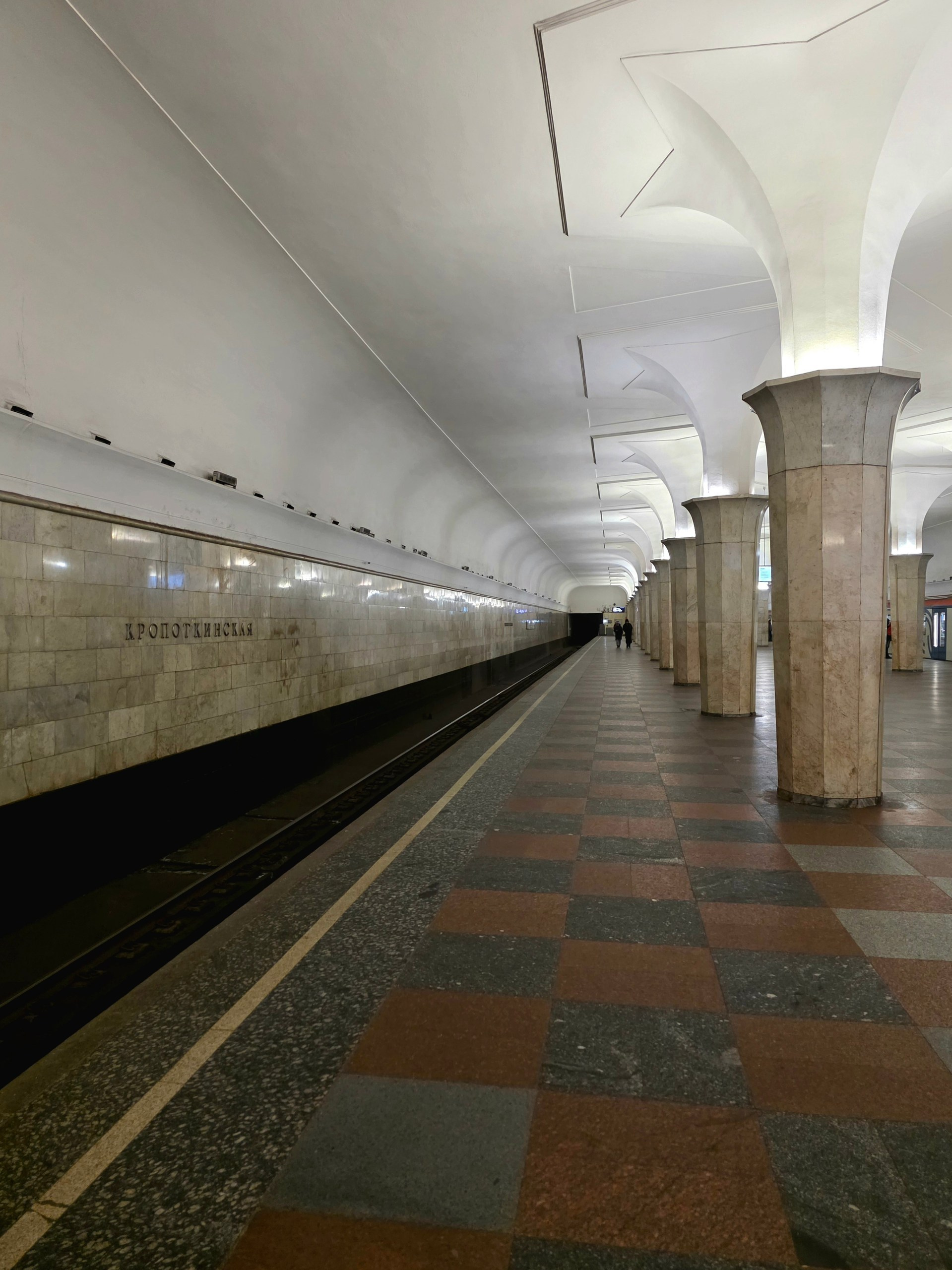 Парадные залы подземного дворца. П&П — Полезное с Приятным. Фотоэкскурсии — Москва на память. Экскурсовод и фотограф в Москве. Увези столицу в своём альбоме!