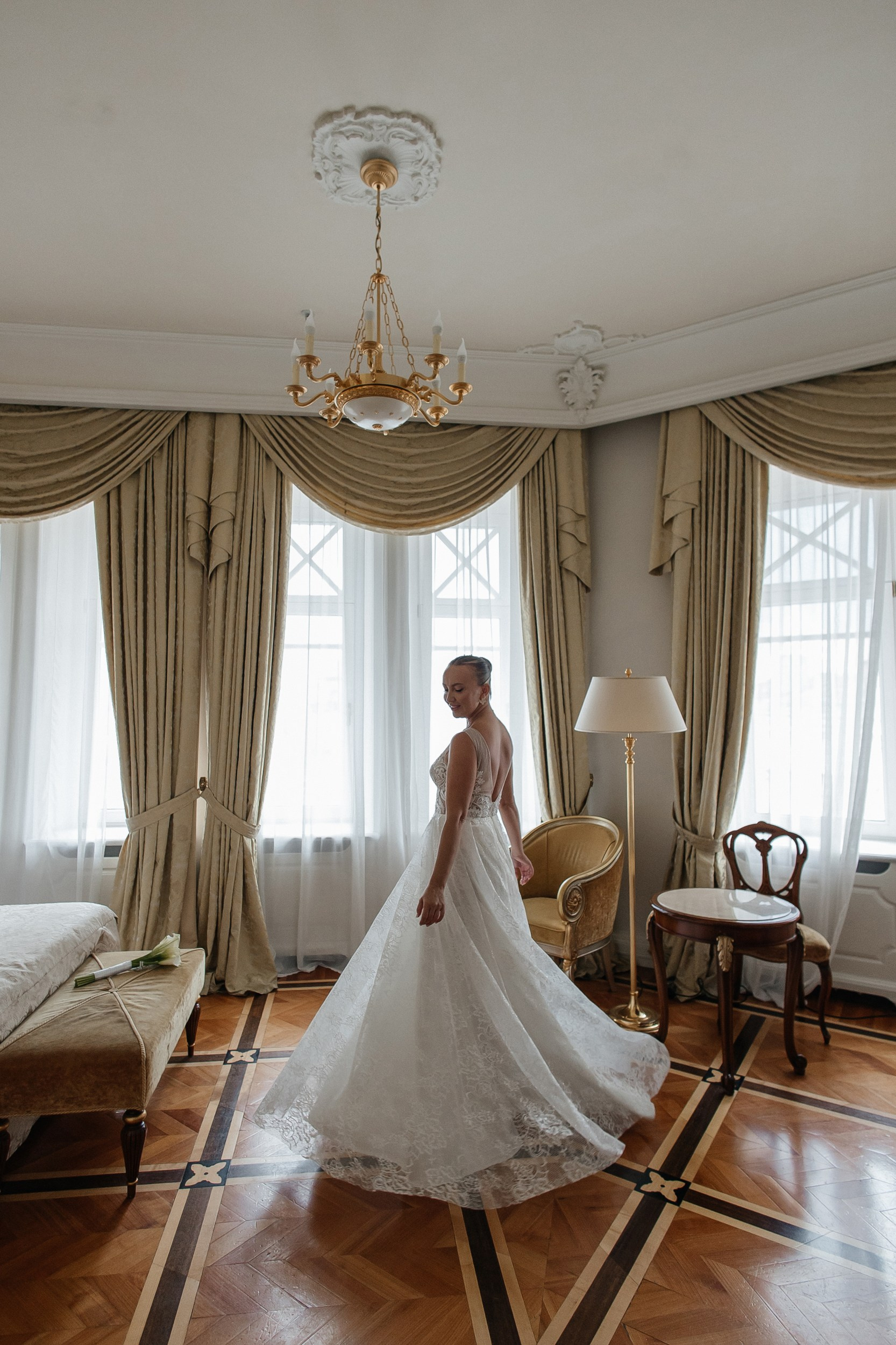 Свадебная фотосессия в отеле Savoy в Москве