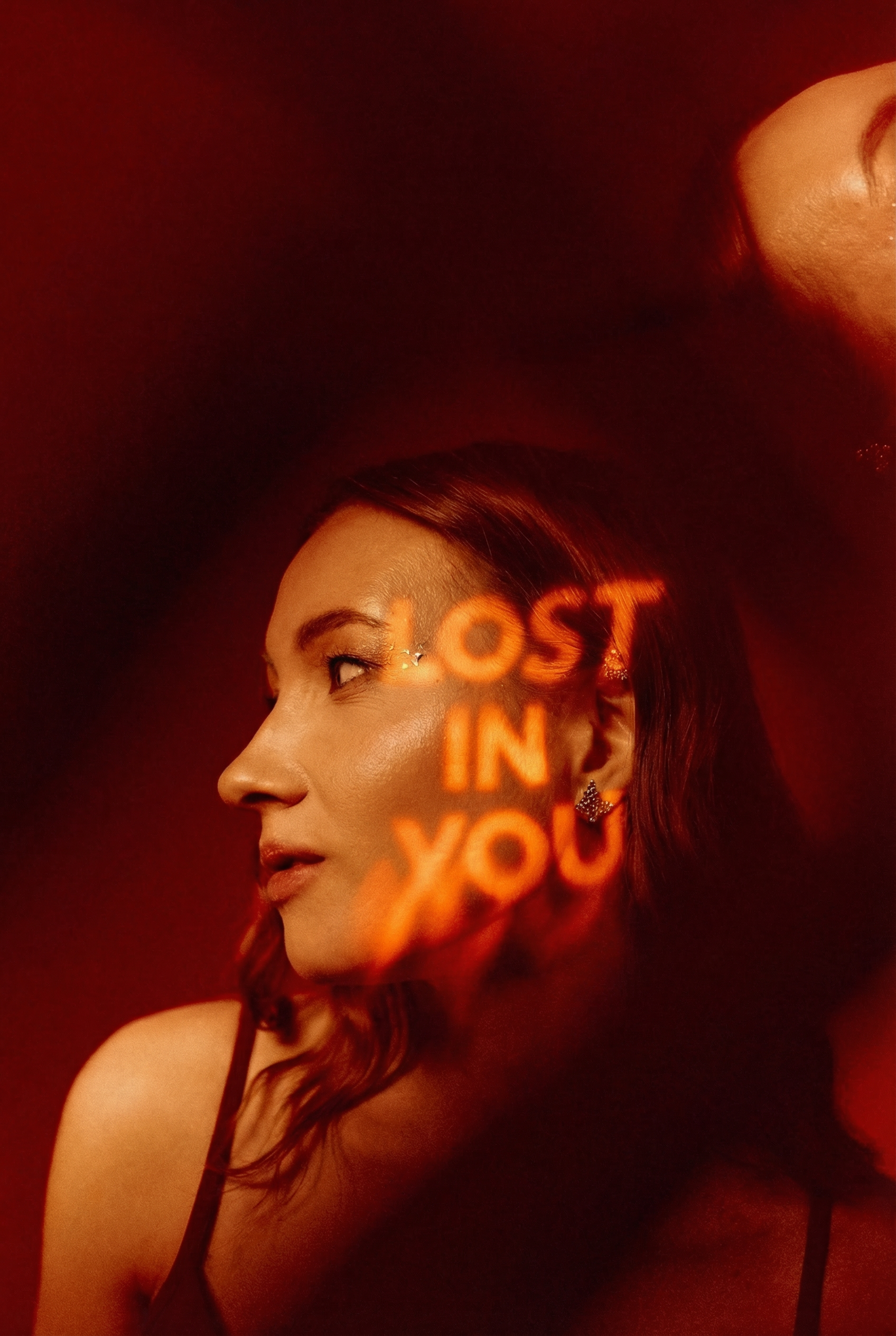 Повторяем обработку «Девушка в красном»