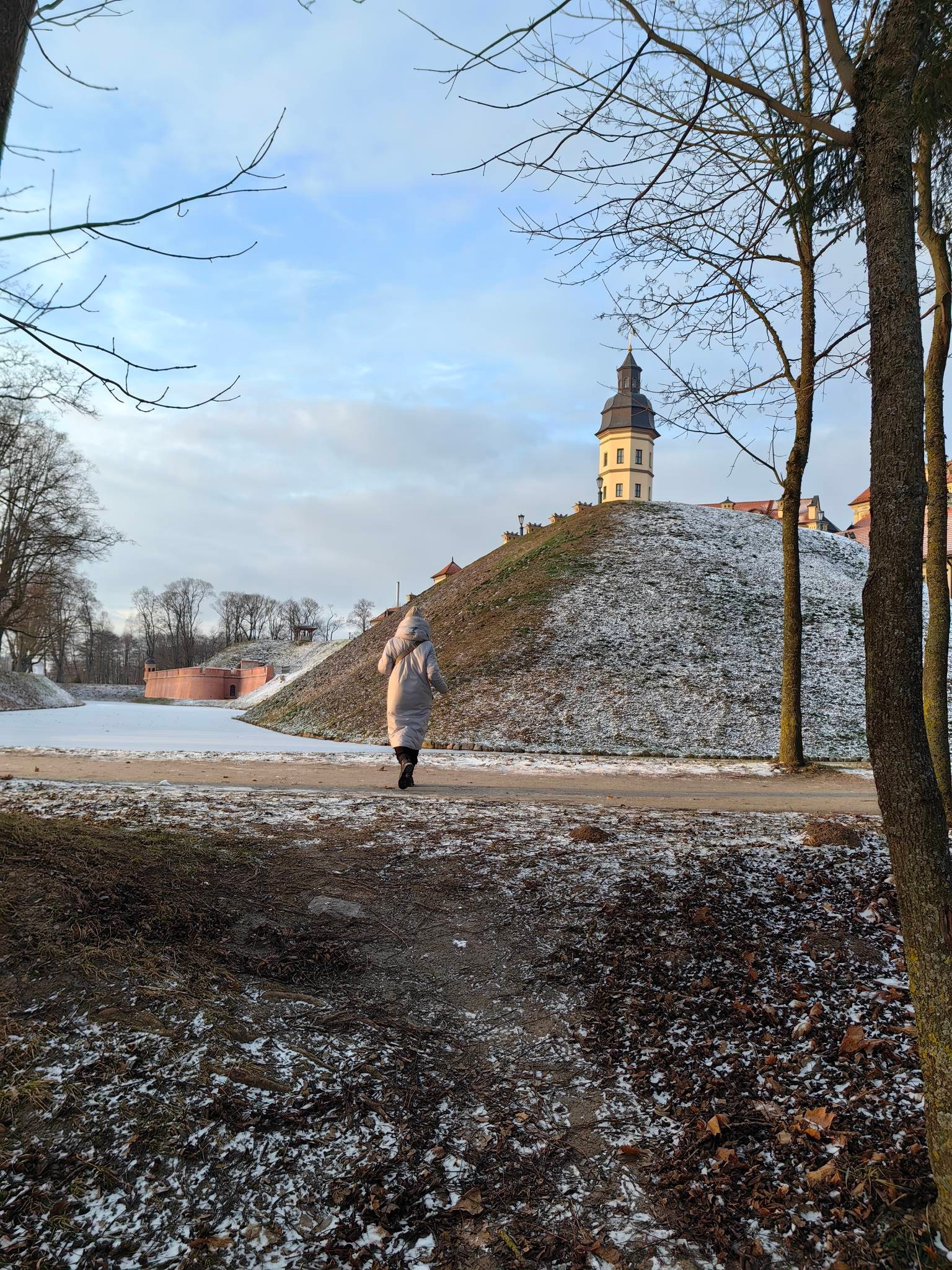 Несвижский замок в Беларуси. Купить картину на холсте для интерьера|художник | дизайнер | архитектор Сергей Ратчин в Москве