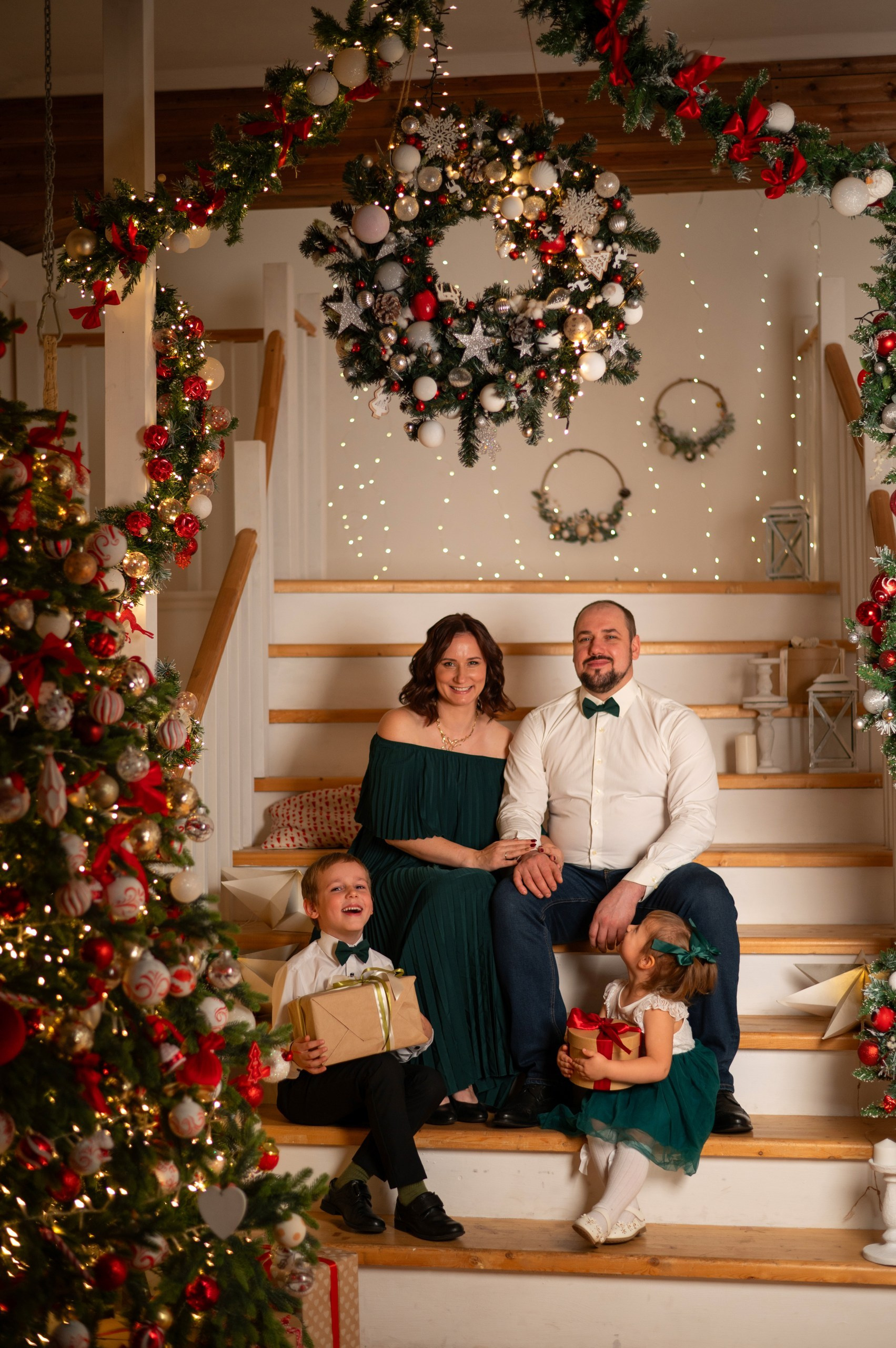 Новогодние студии, Новогодние залы для фотосессии в Санкт-Петербурге. Новогодние семейные фотосессии в СПб. Женский фотограф Санкт-Петербург Александра Колий