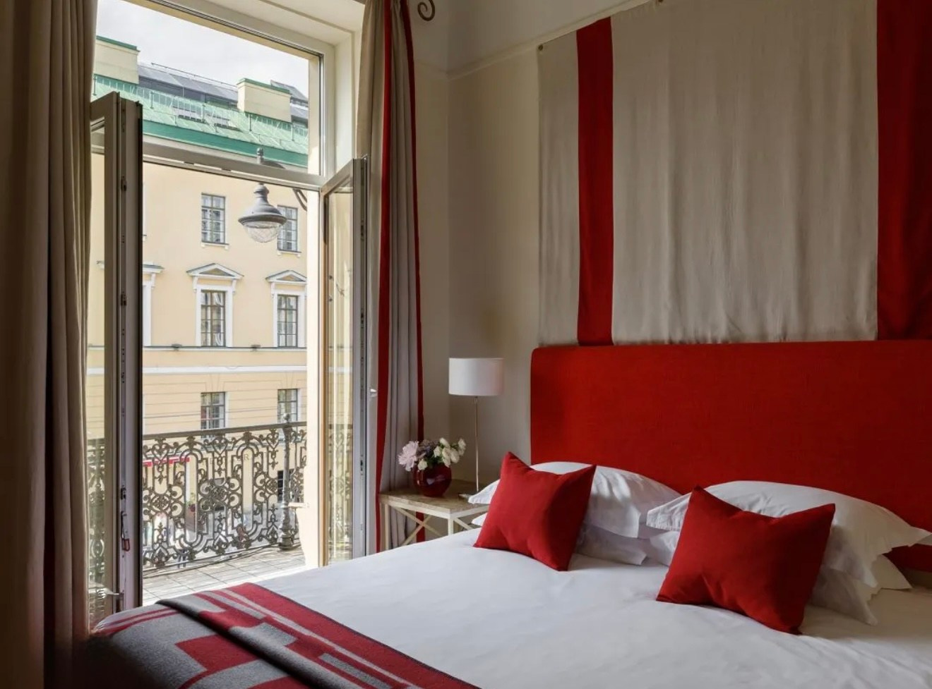 Гайд по отелям СПБ для свадебной съёмки. Свадебный и портретный фотограф