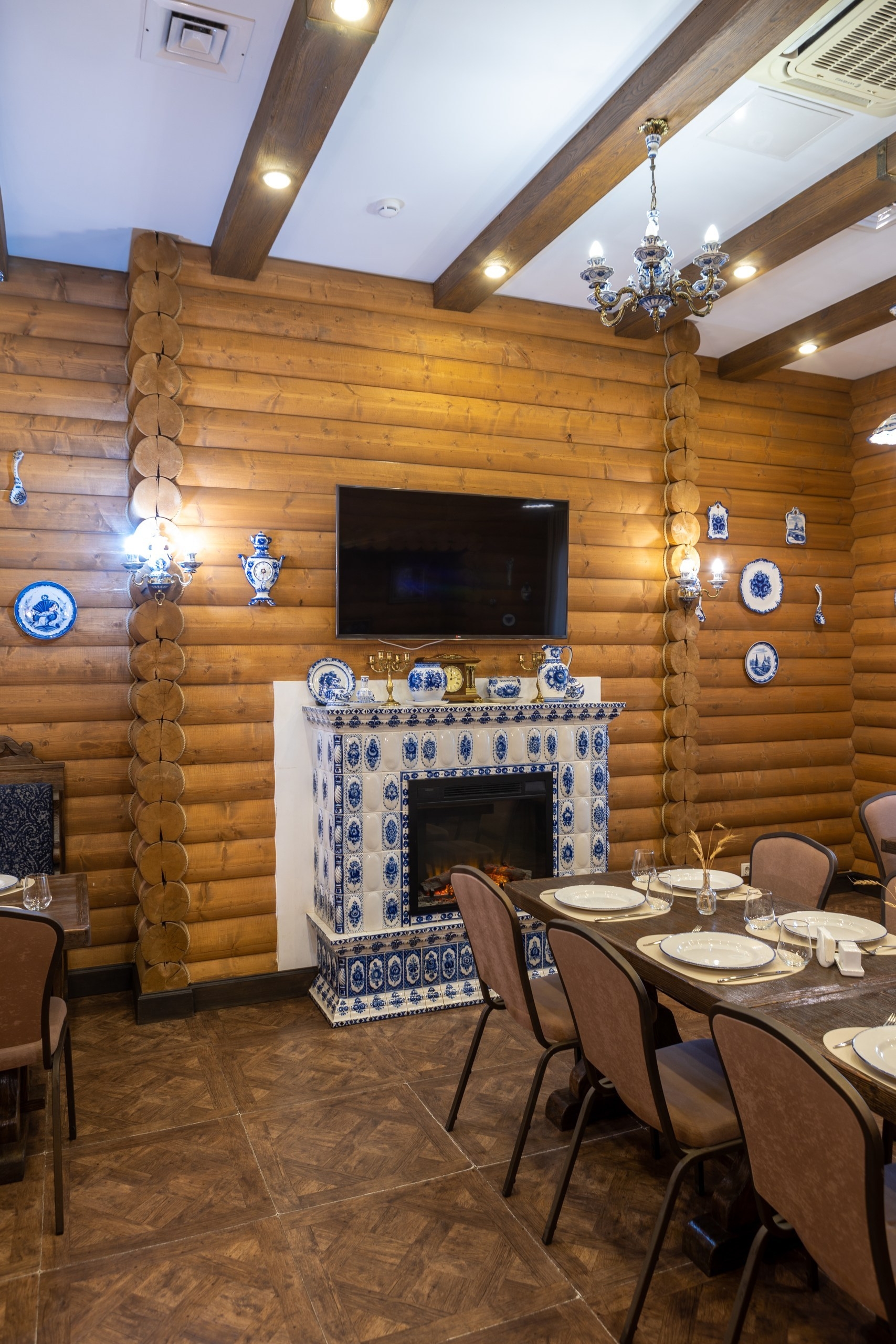 Банкетный зал «Гжель», ресторана «Дача ". Фотограф в Оренбурге. Профессиональный фотограф