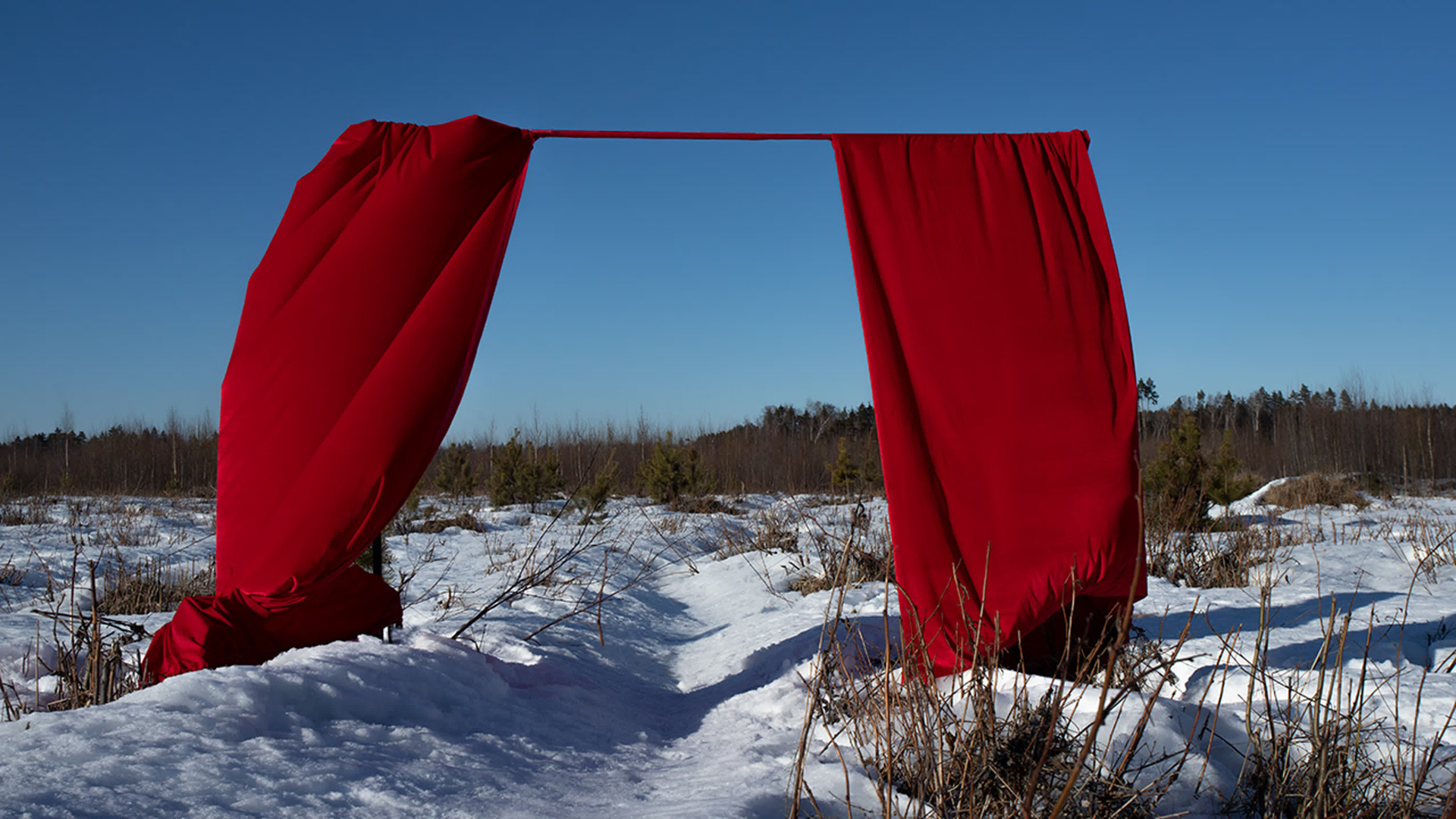 Творческая фотосессия «Призрак тревожности». Необычные портретные фотосессии под ключ в Москве