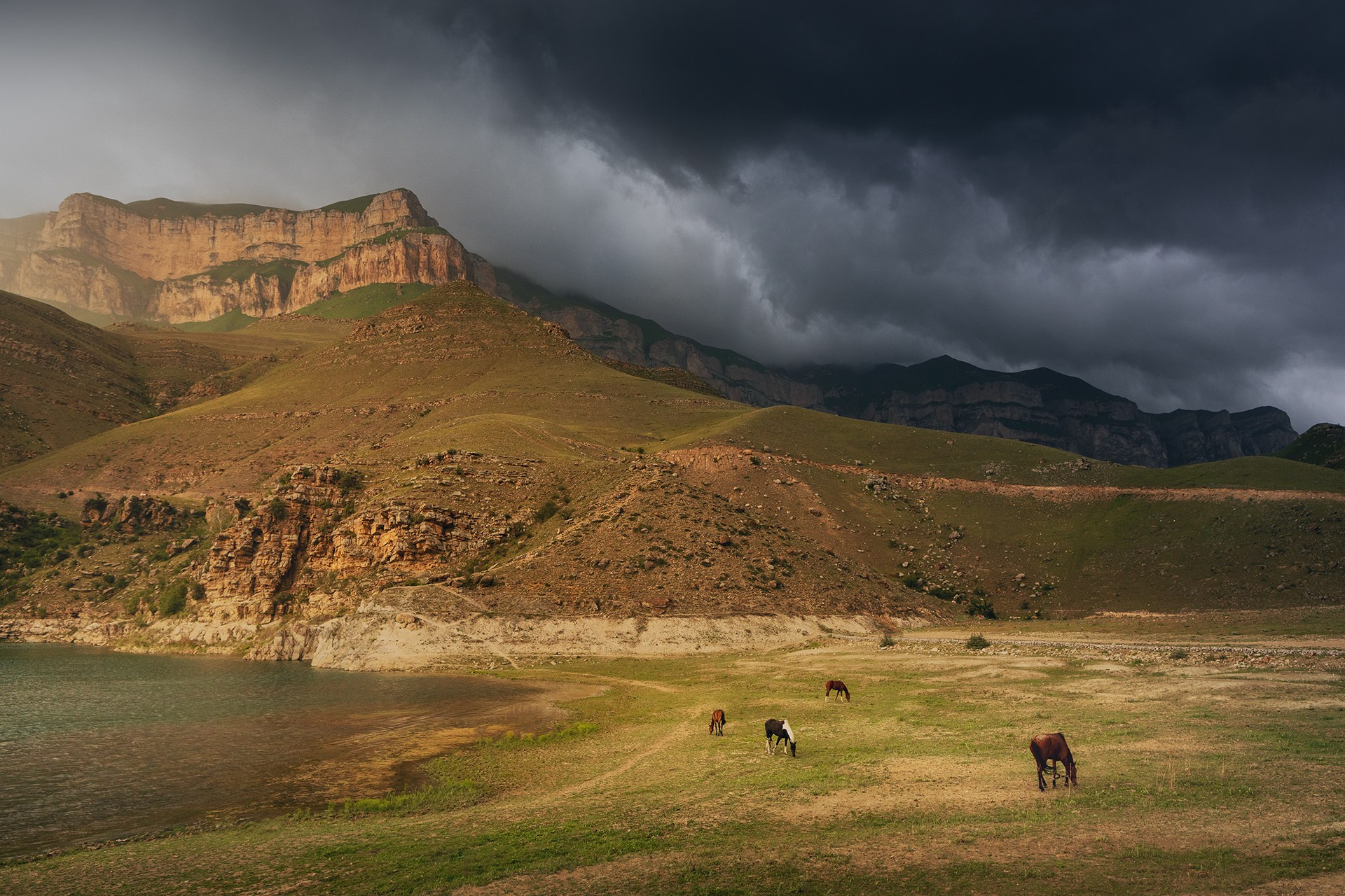 Осеннее приэльбрусье 2026 | Фотограф Дмитрий Купрацевич. Дмитрий Купрацевич профессиональный пейзажный и travel-фотограф