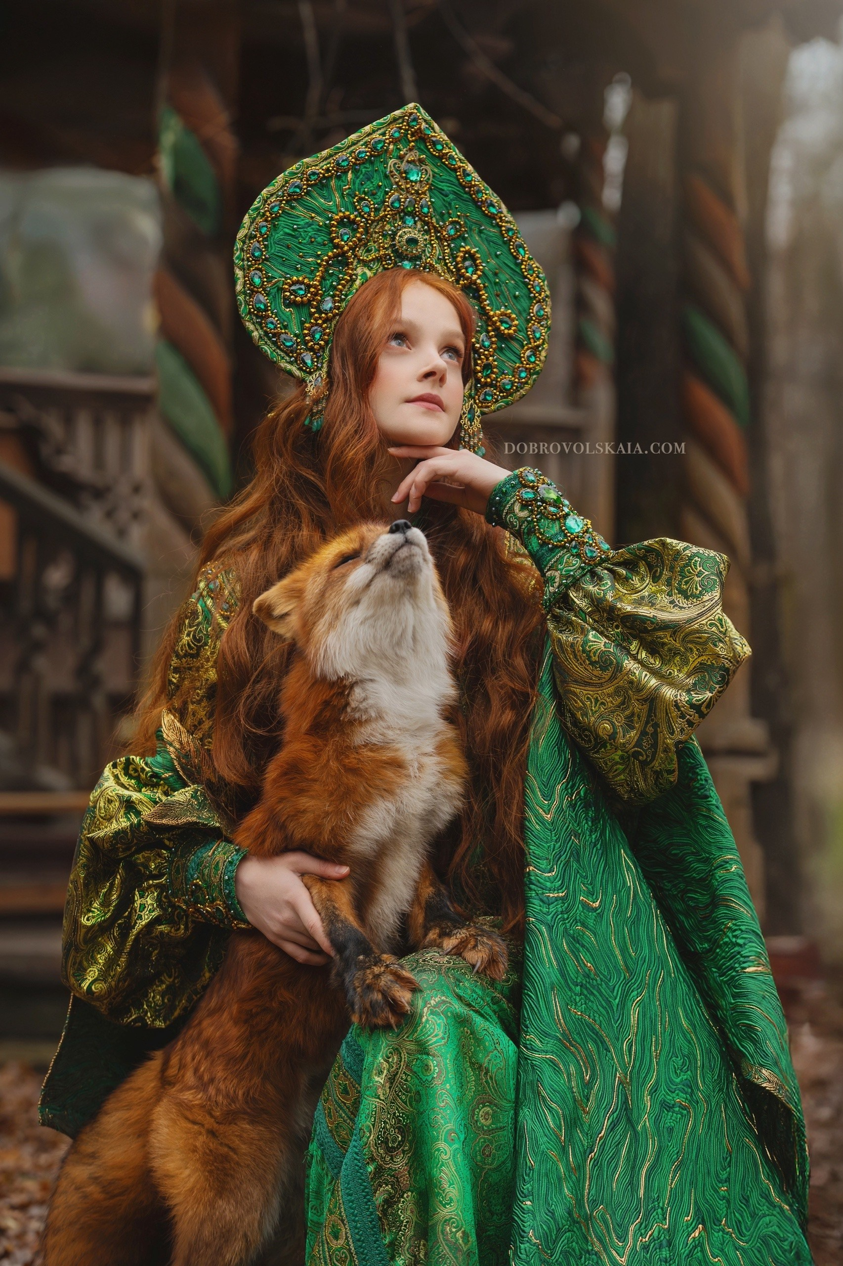 Малахитовая шкатулка. Русские народные костюмы в Москве