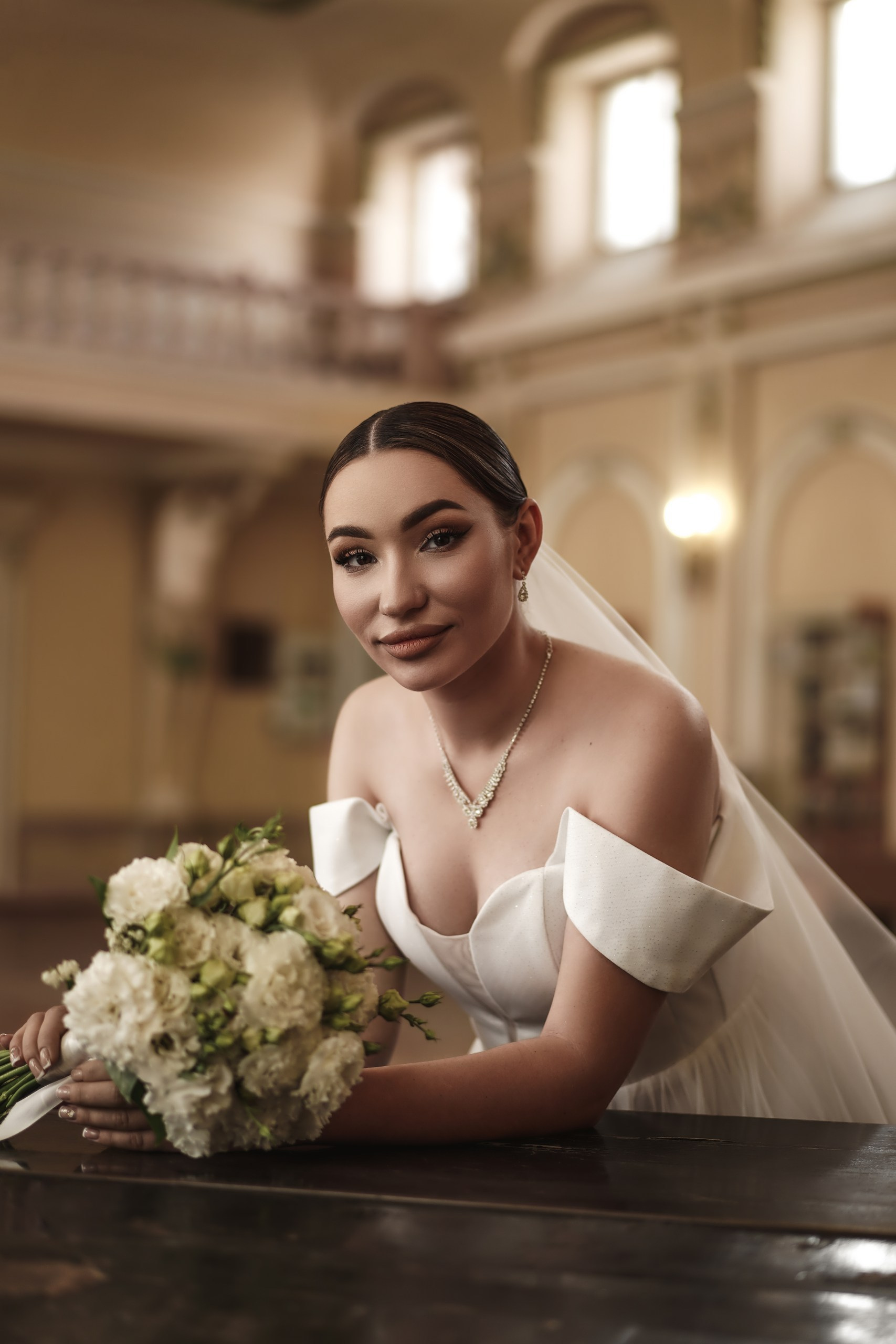 Фотограф и видеограф на свадьбу в Ростове-на-Дону 2026. Профессиональная работа, качественный результат. Свадебный фотограф в Ростове-на-Дону. Таинство Крещения и Венчания, семейные фотосессии. Алёна Чёботова