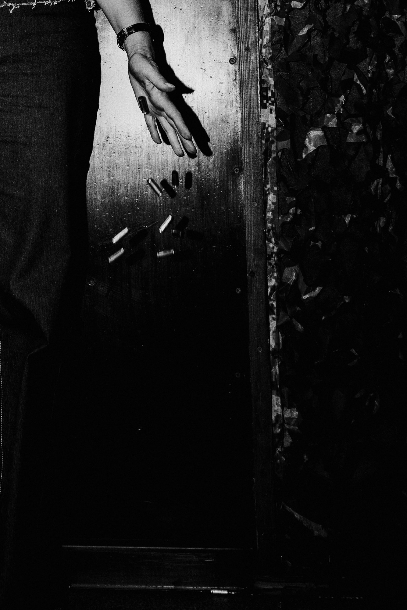 Фотосессия в стиле гранж, гаражи и промзона Тюмени, проект Женя. Грани