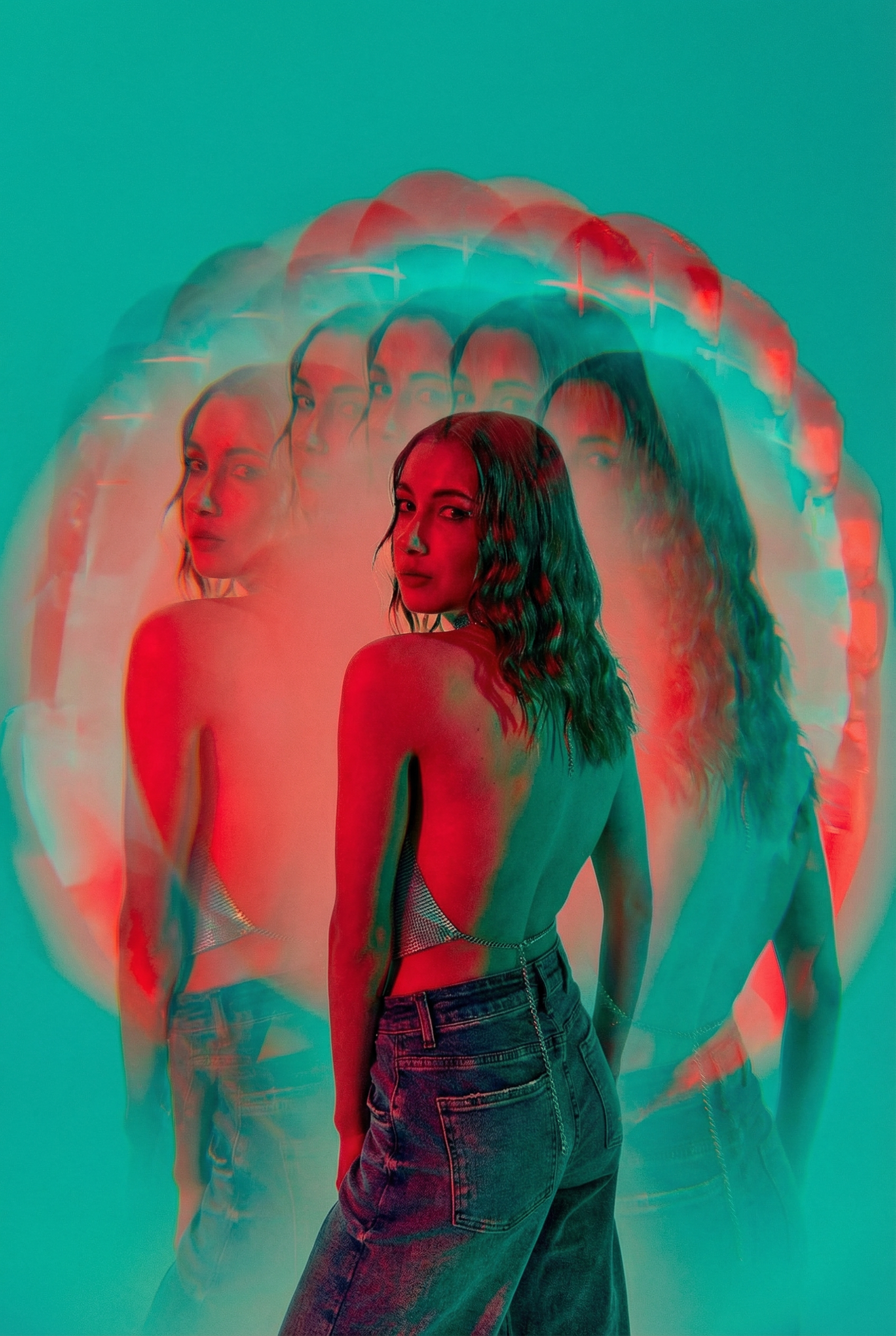 Повторяем обработку «Девушка в красном»