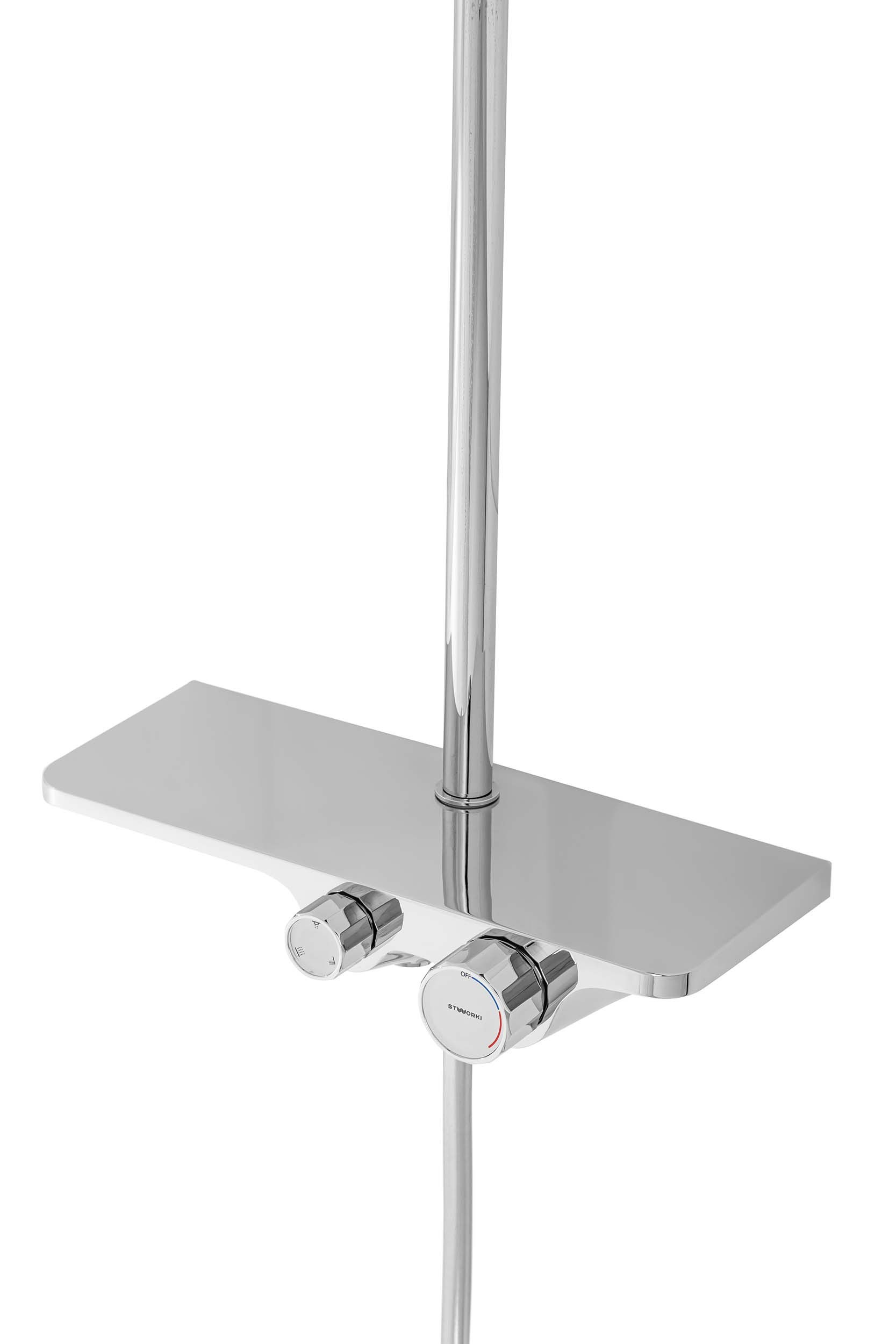 Предметная съемка душевых стоек на белом