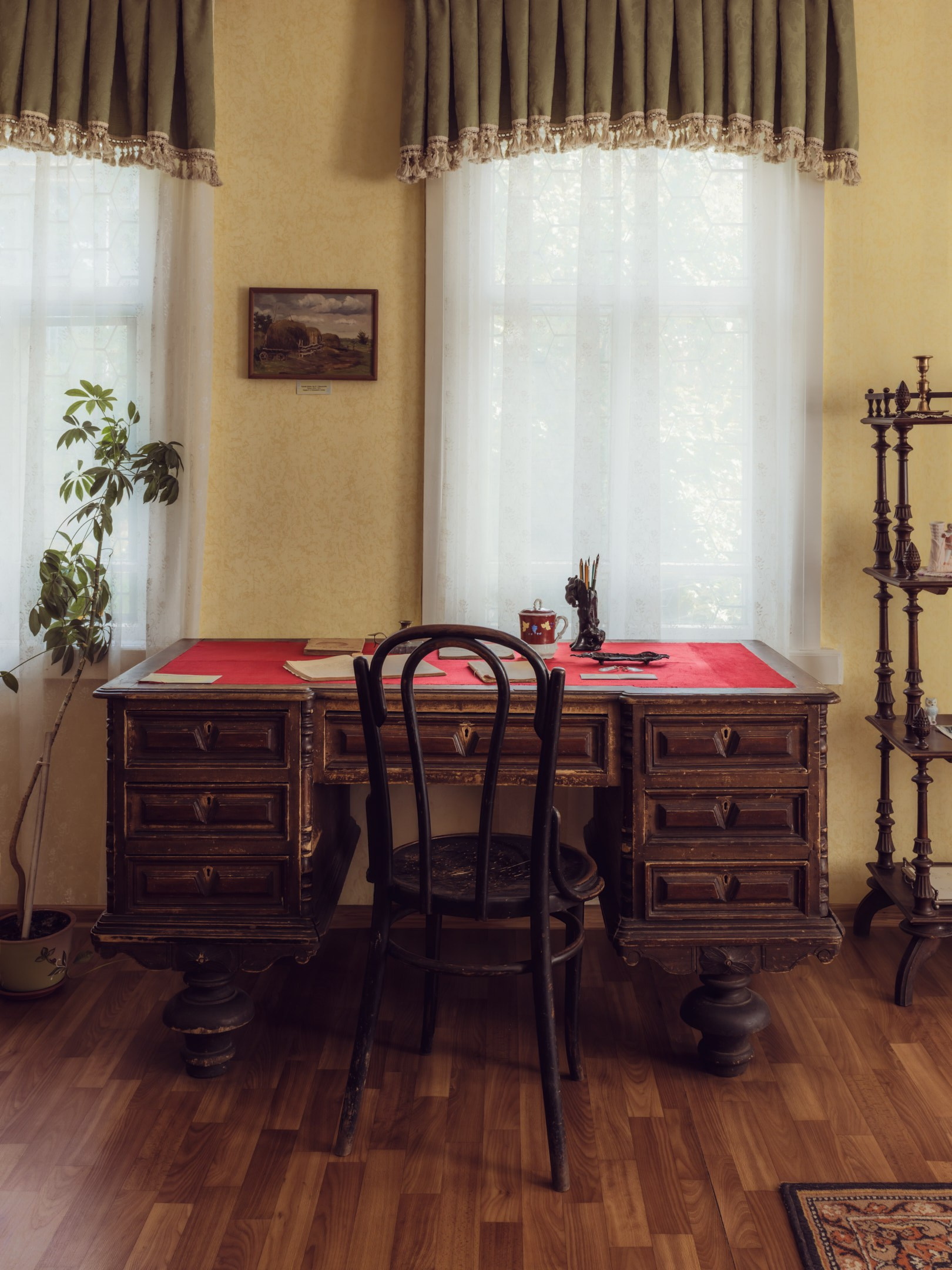Музей истории плодового садоводства Среднего Урала. Интерьерный фотограф. Фотограф архитектуры