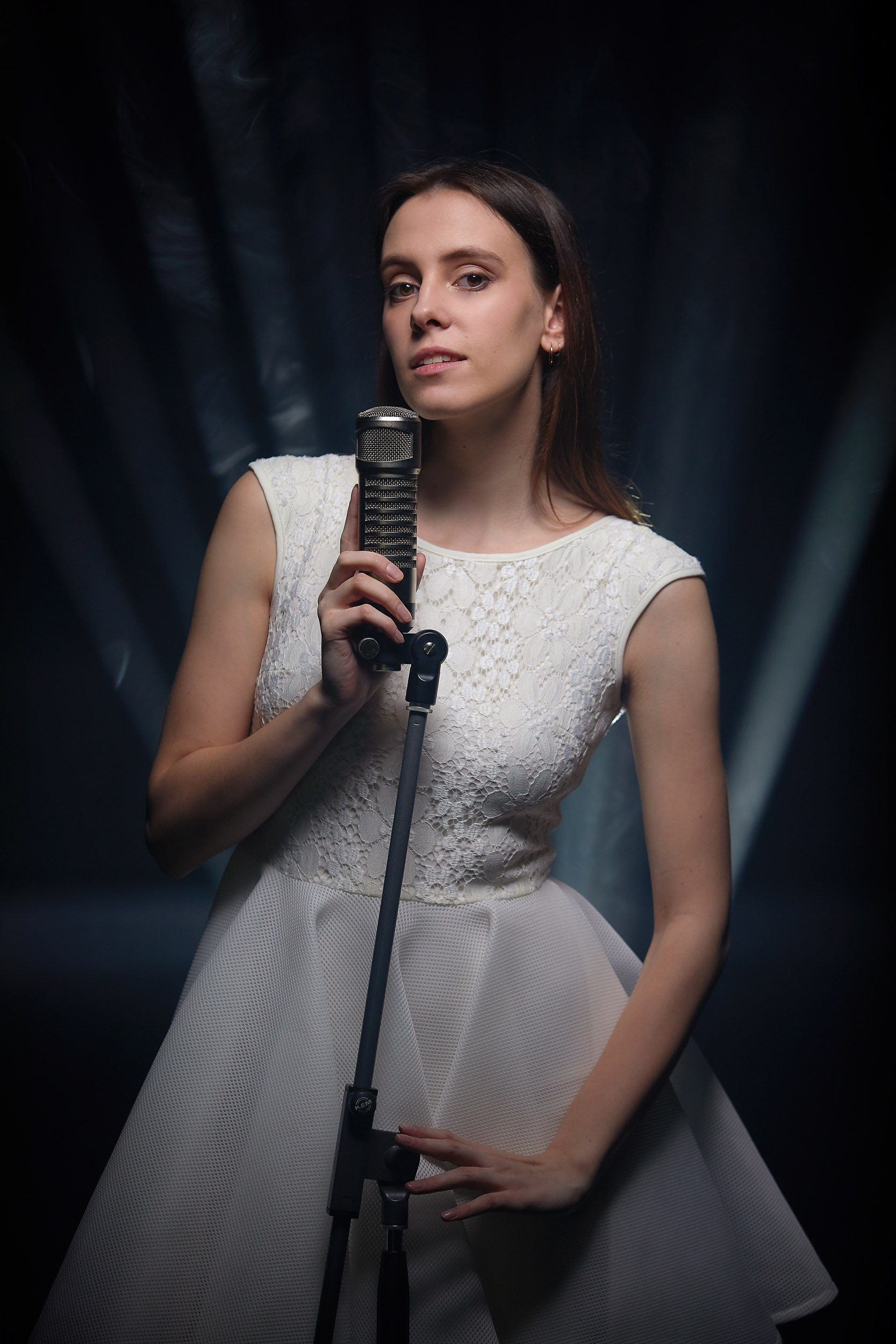 Деловая фотосъемка, предметная, студийный портрет. Рекламная фотосессия. ФОТОуслуги для бизнеса, имиджевая фото-видео съемка. Фотограф, фотопроекты Михаила Семенова в Ярославле. Фотошкола