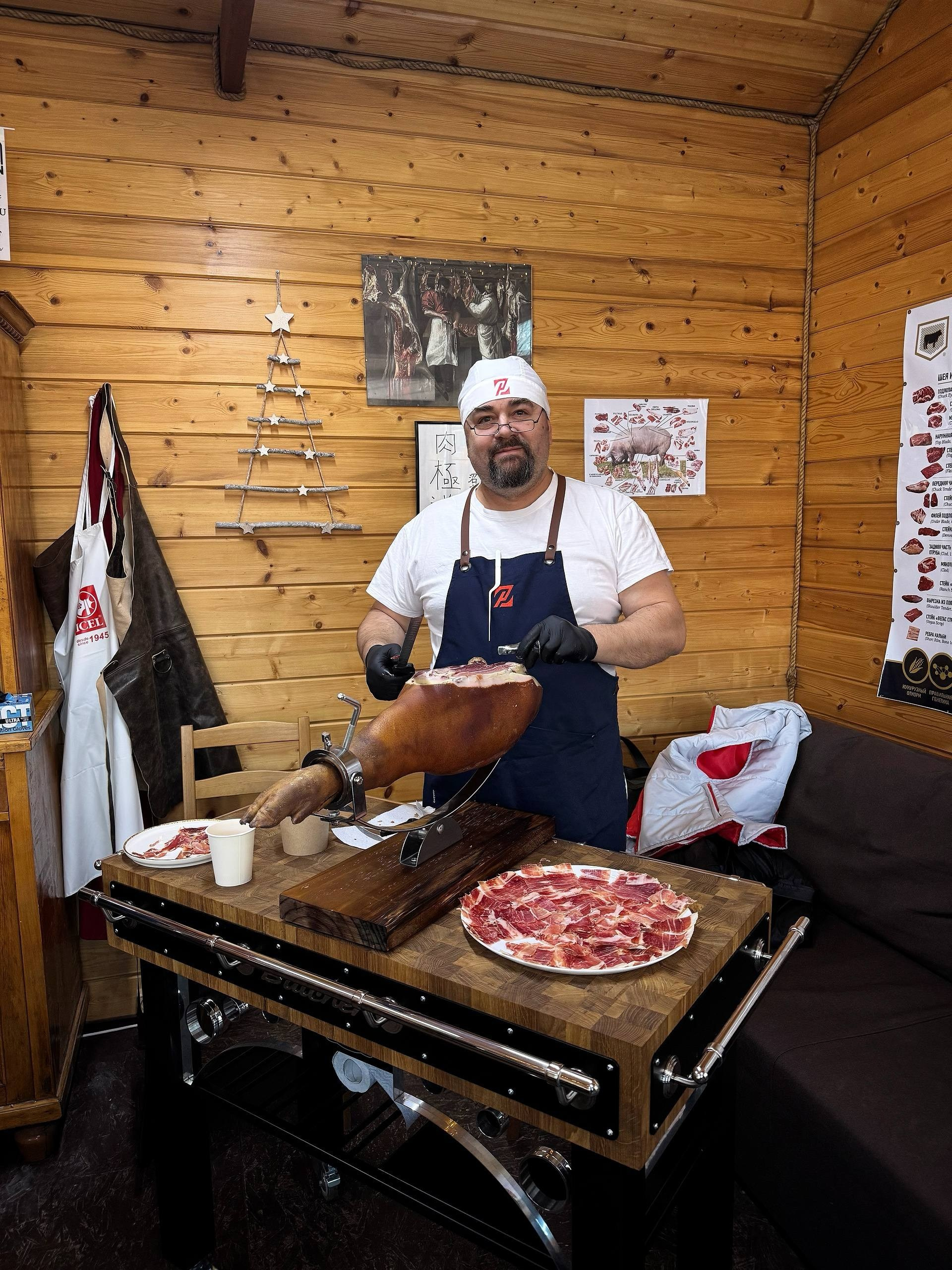 Тематические обеды в Zozulinsky & Potseluev. Другой Павел Поцелуев — плёночная фотография и мастерство мясного дела