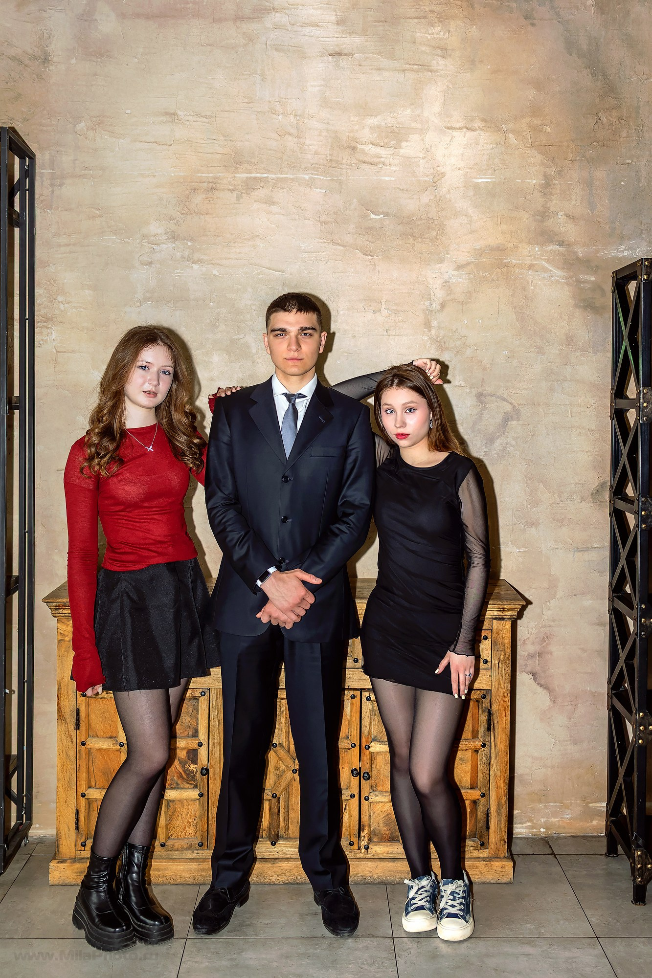 Галерея съемок в студиях. Фотограф и видеограф Москва. Свадебный фотограф, видеограф. Выпускные альбомы. Оживающие альбомы