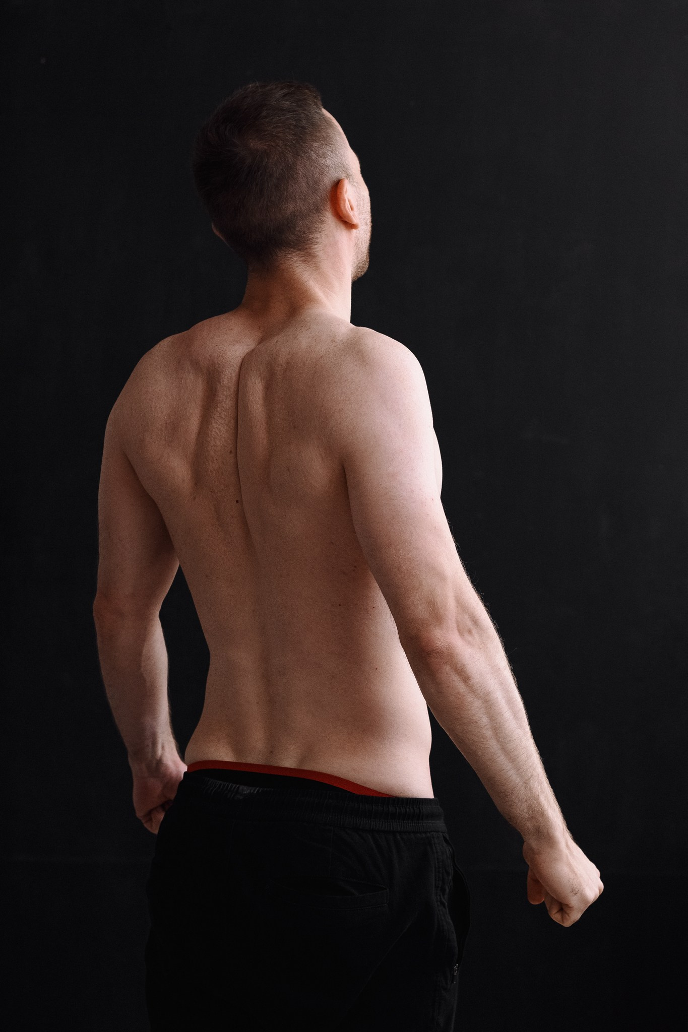 Мужская спортивная фотосессия в Тюмени: боулдеринг и лайфстайл. Фотограф Дарья Мустафина, Тюмень