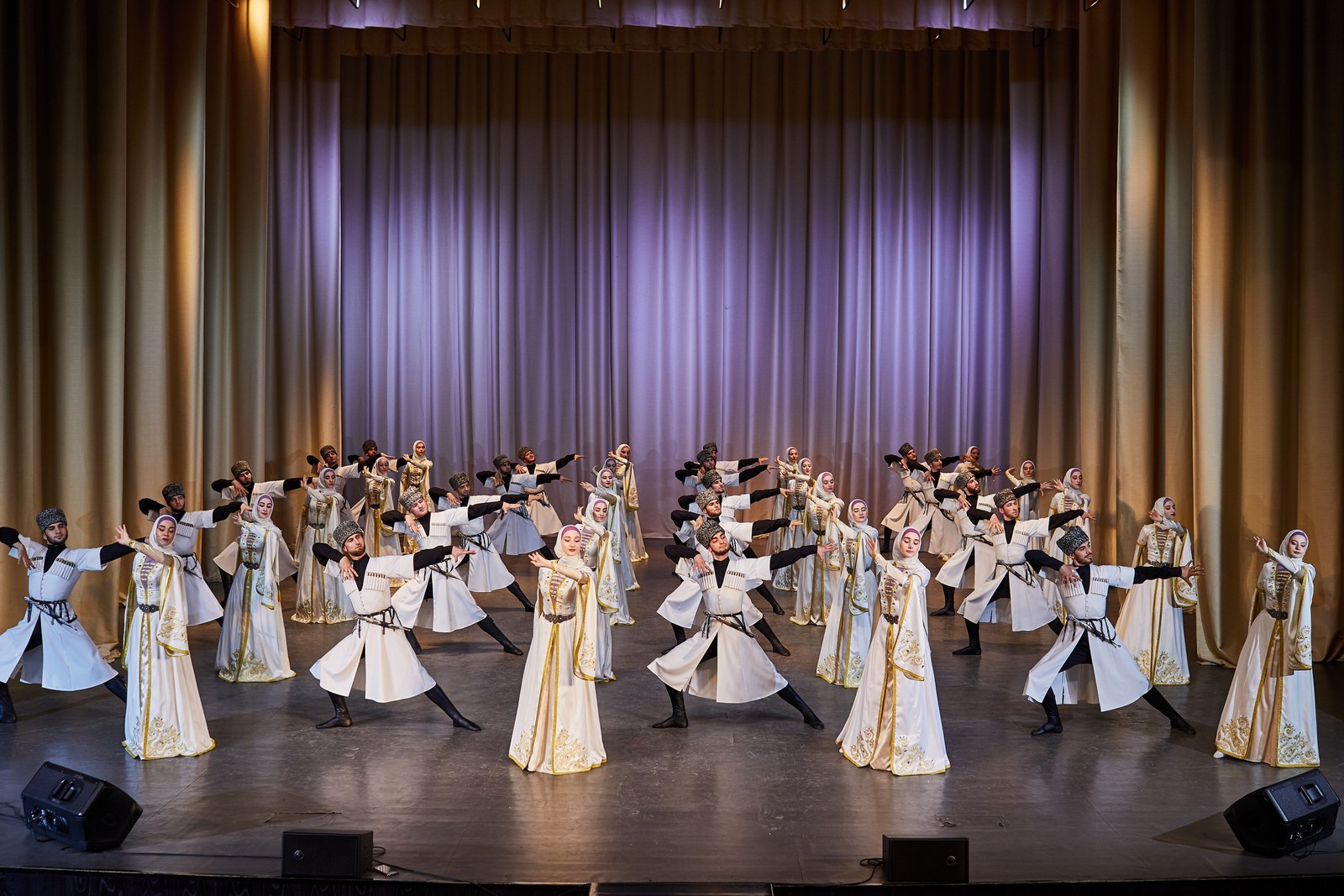 Концерт ансамбля танца ВАЙНАХ в Санкт-Петербурге. Кубань-Концерт