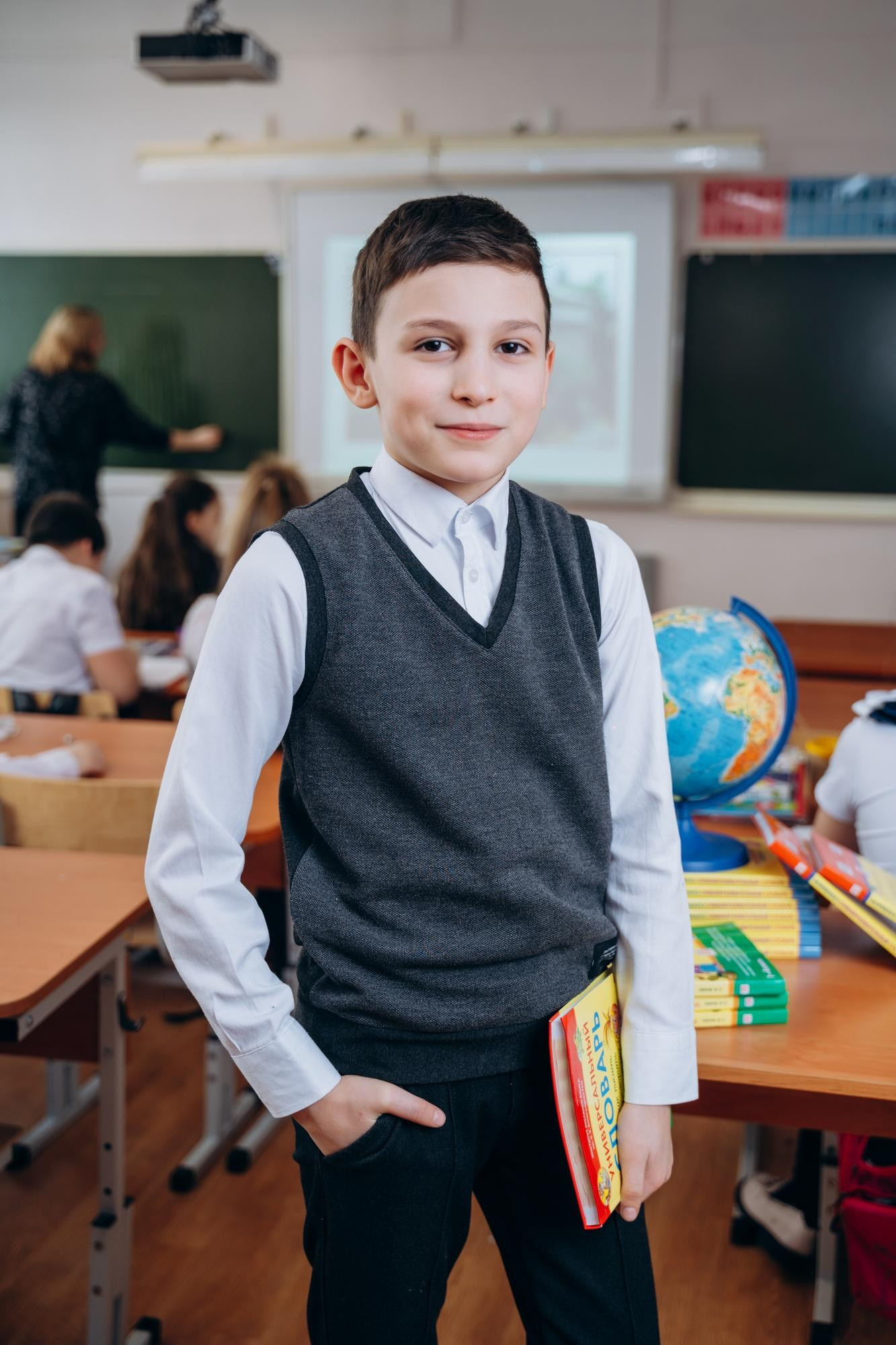 Первоклассники. КЛАСС | Выпускные альбомы в Нижневартовске