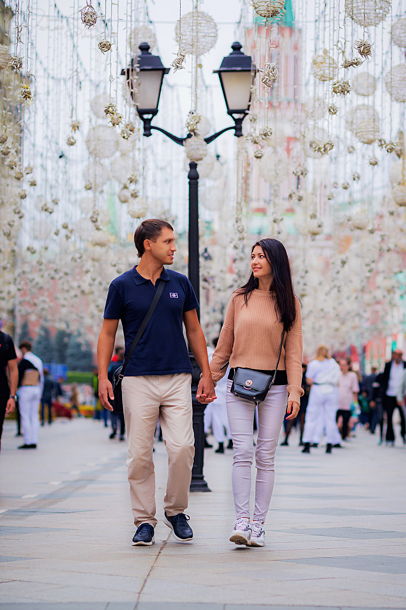 Фотосессия lovestory по центру города Москвы. Интерьеры, Контент, Портреты | Фотограф в Москве Дани Терно