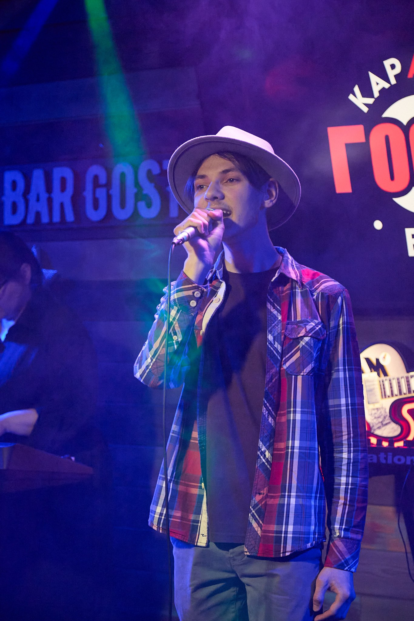 Концерт в баре «Гости». Фотограф Омск | Александр Вандеров