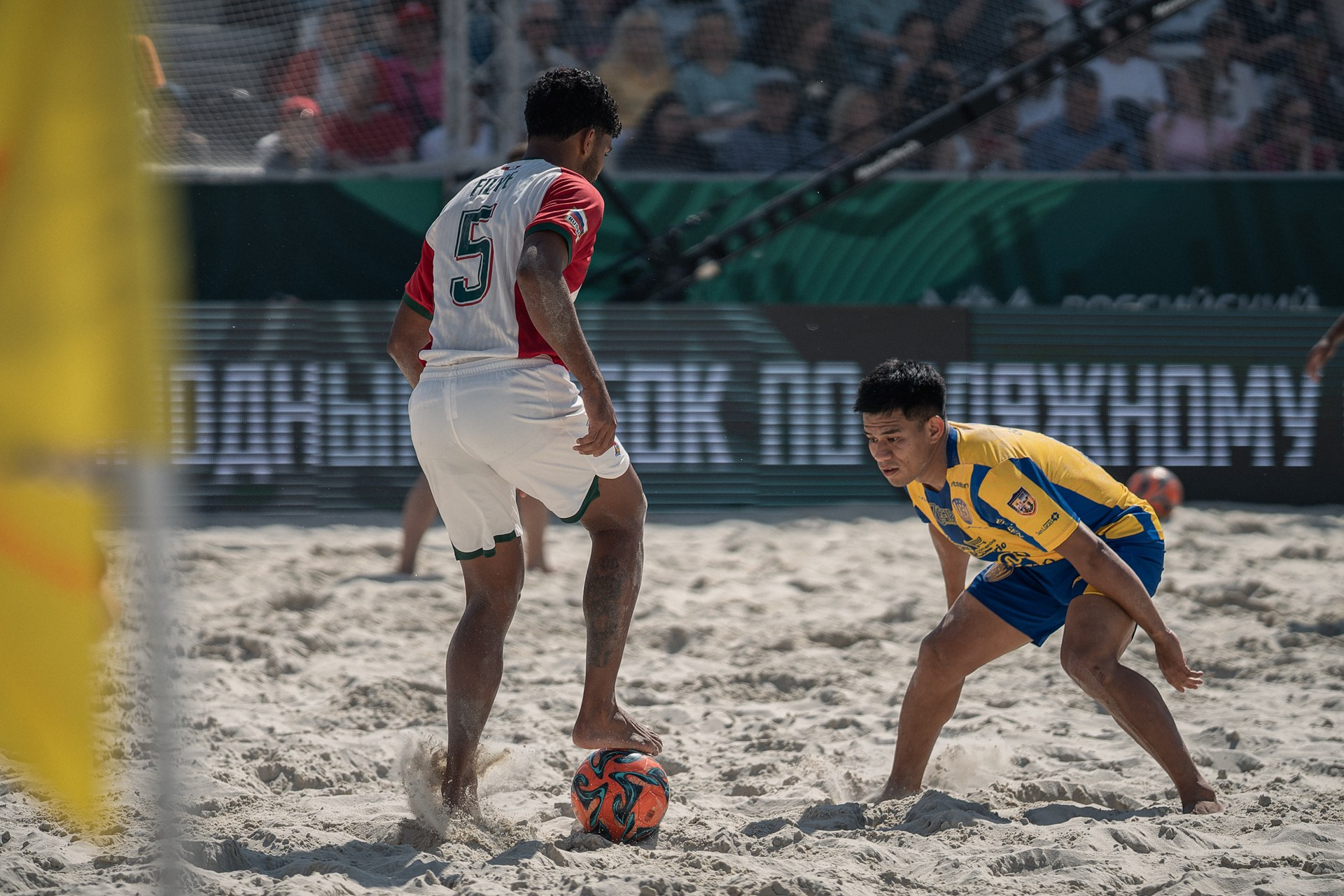 Beach Soccer: Lokomotiv vs Sportivo Luqueño — 6:4 Photo Report | Sergey Churnosov