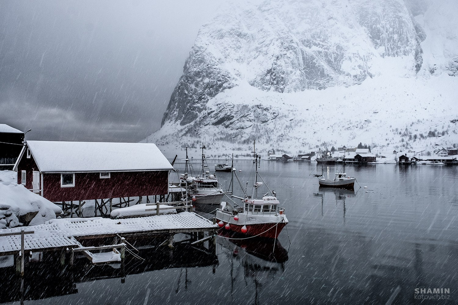 Лофотенские острова — пейзажи, северное сияние и море. Фотограф Константин Шамин. Фотограф Константин Шамин