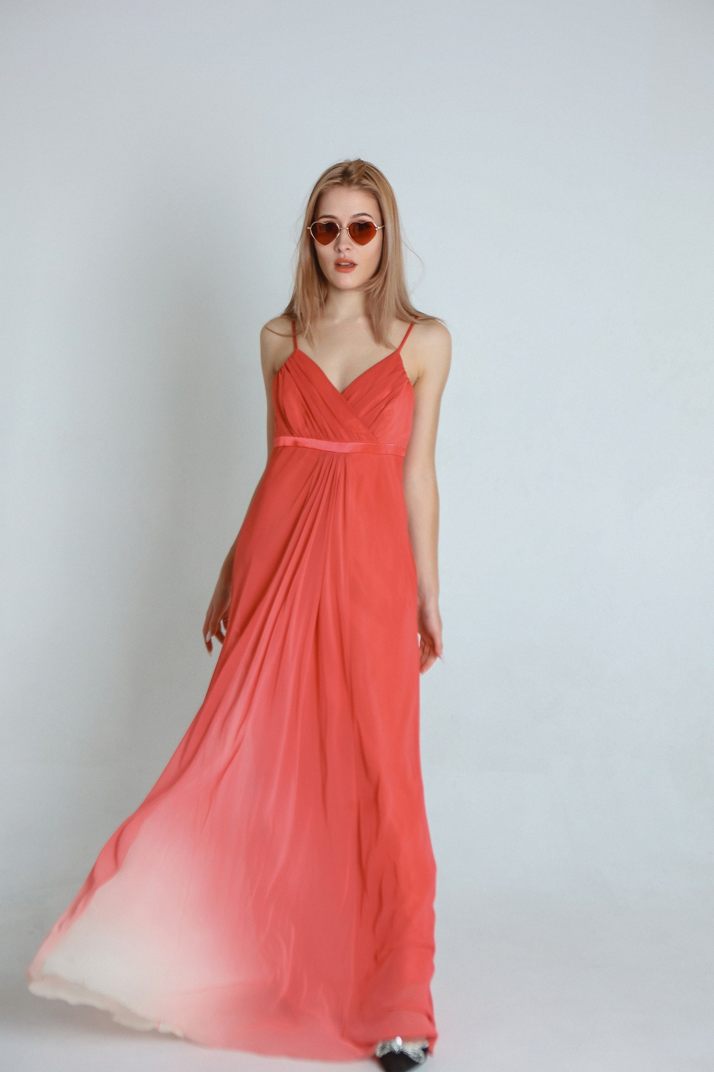 Аренда аксессуаров и одежды. Фотограф Vivien Rocher г. Москва