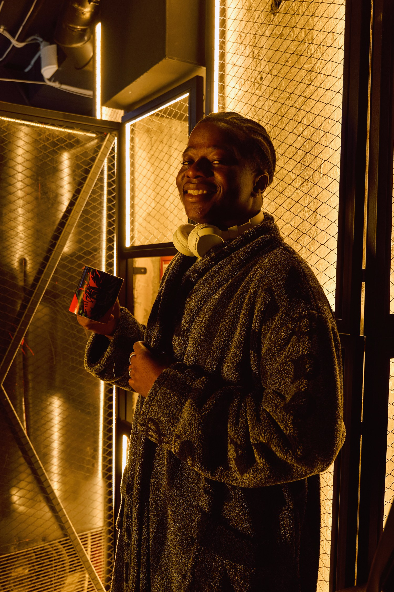 Новосибирск. Коммерческий фотограф для маркетплейсов Wildberries и Ozon в Новосибирске — фото и видео для брендов