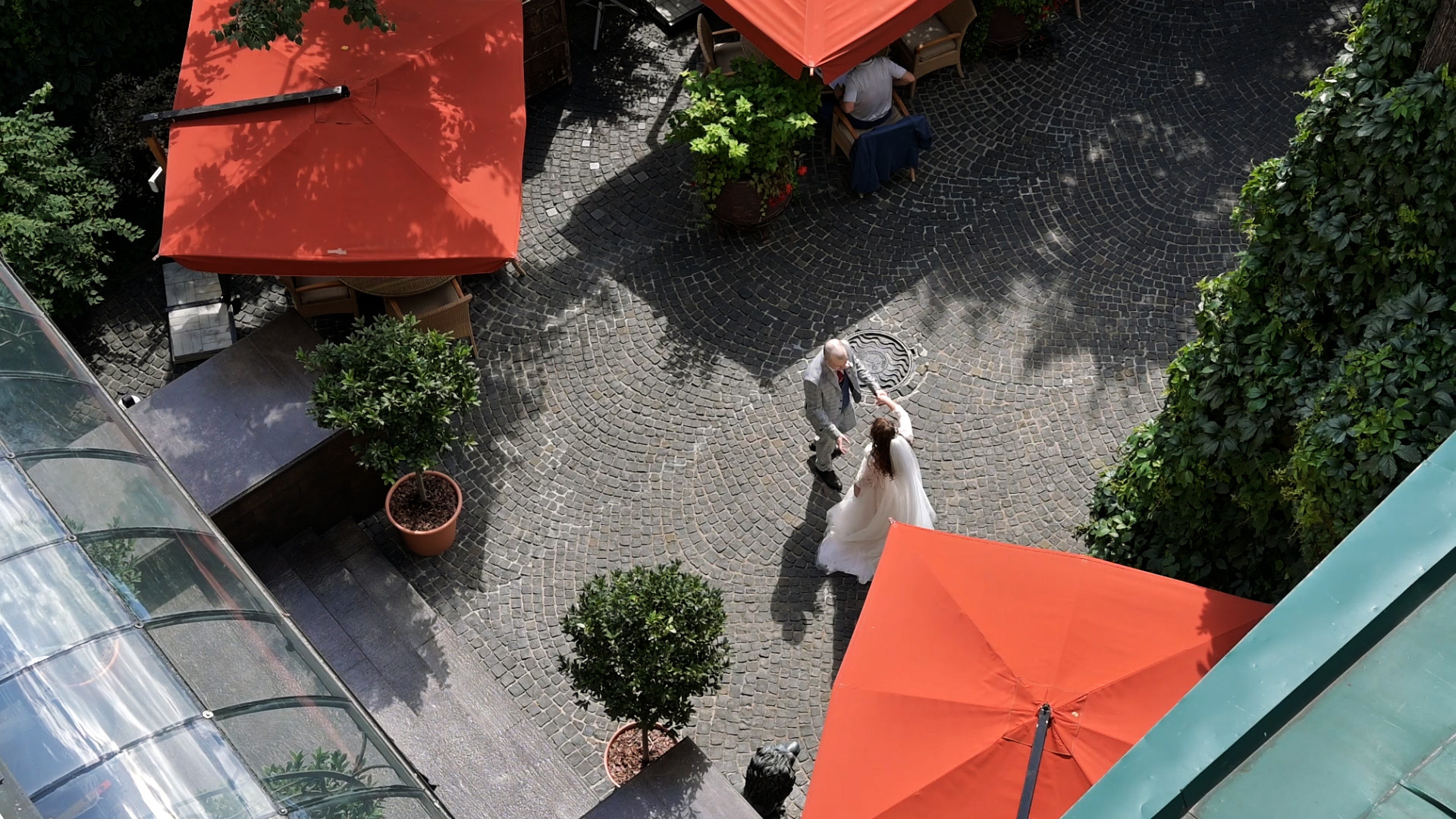 Лучшие отели для свадебного утра в Москве. Свадебный видеограф в Москве Никонова Анна