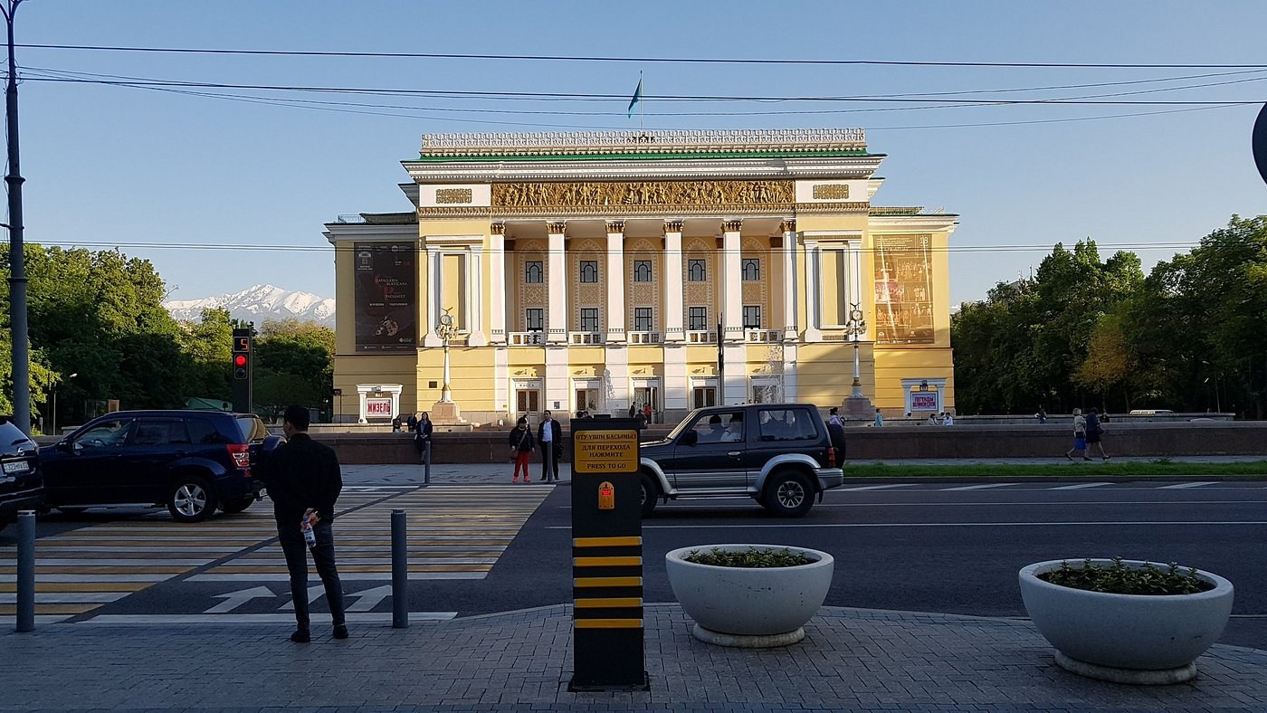 Театр оперы и балета Абая в Алматы — история и архитектура