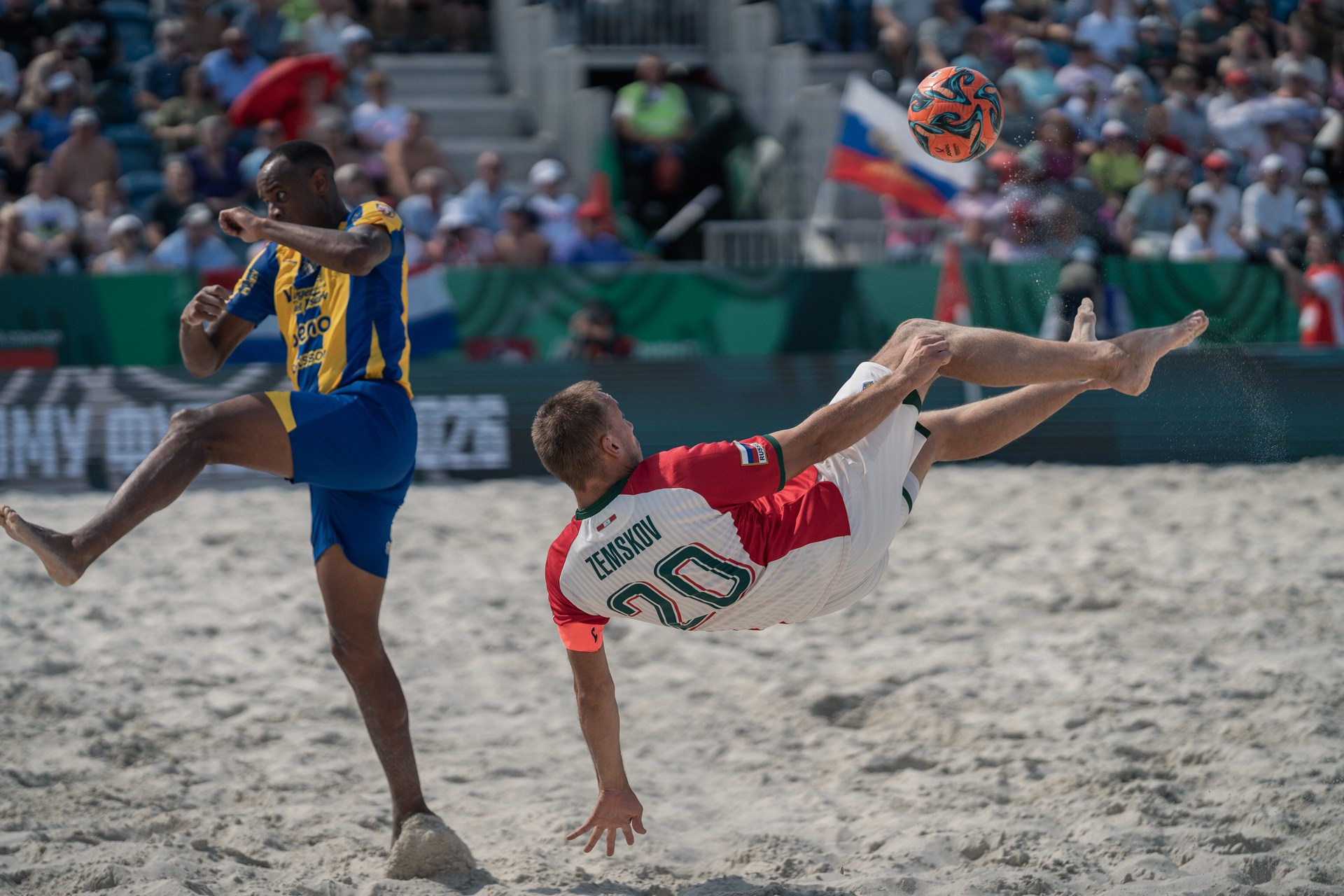Beach Soccer: Lokomotiv vs Sportivo Luqueño — 6:4 Photo Report | Sergey Churnosov