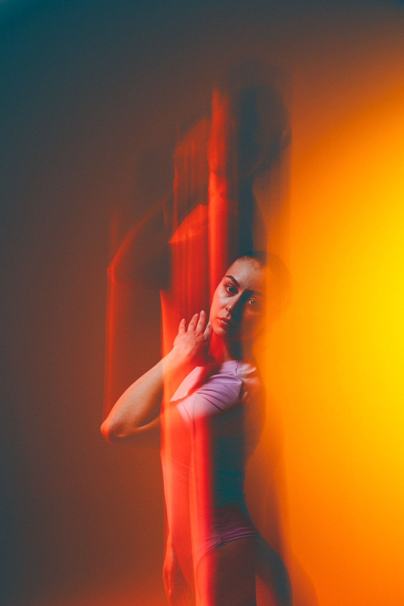 Works. Фотограф с цветным светом и оператор в Москве | Лиля Кичигина