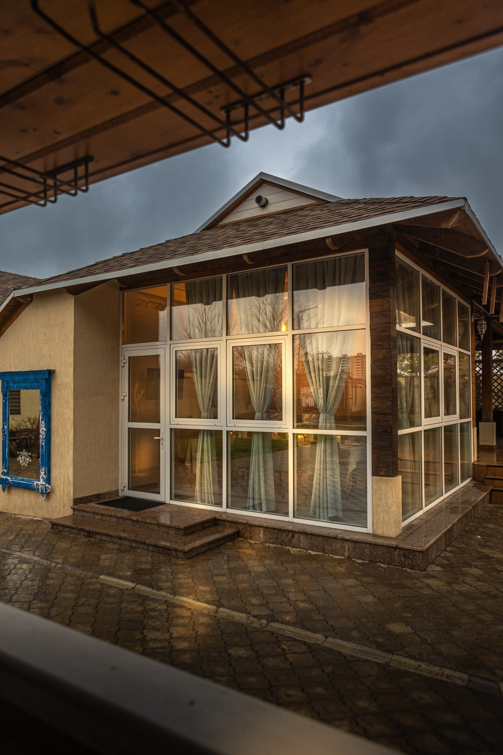 Банкетный зал ресторана «Дача». Фотограф в Оренбурге. Профессиональный фотограф