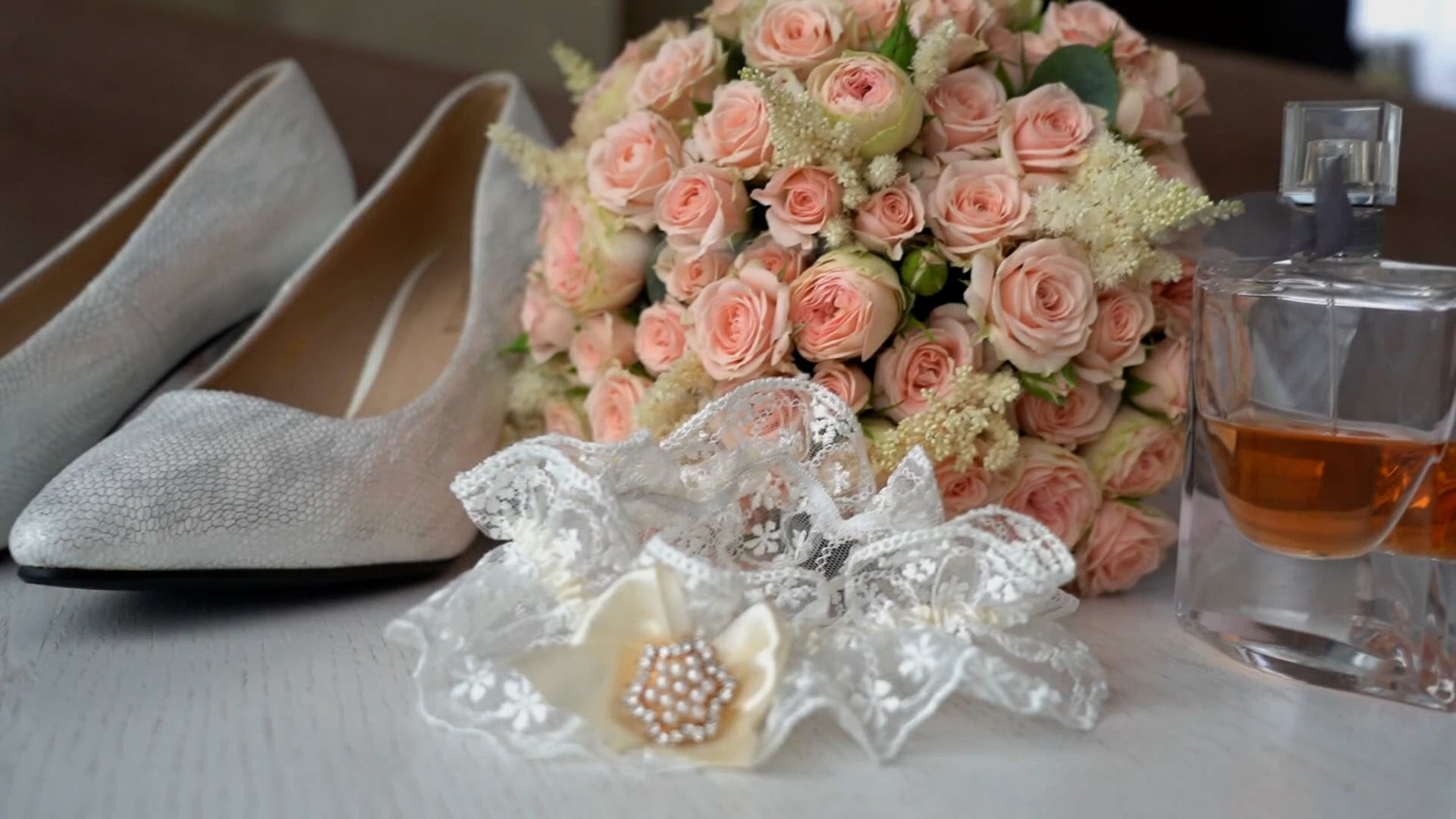 Услуги видеосъемки. Свадебный фотограф Марина Суворова и видеооператор Олег Петров