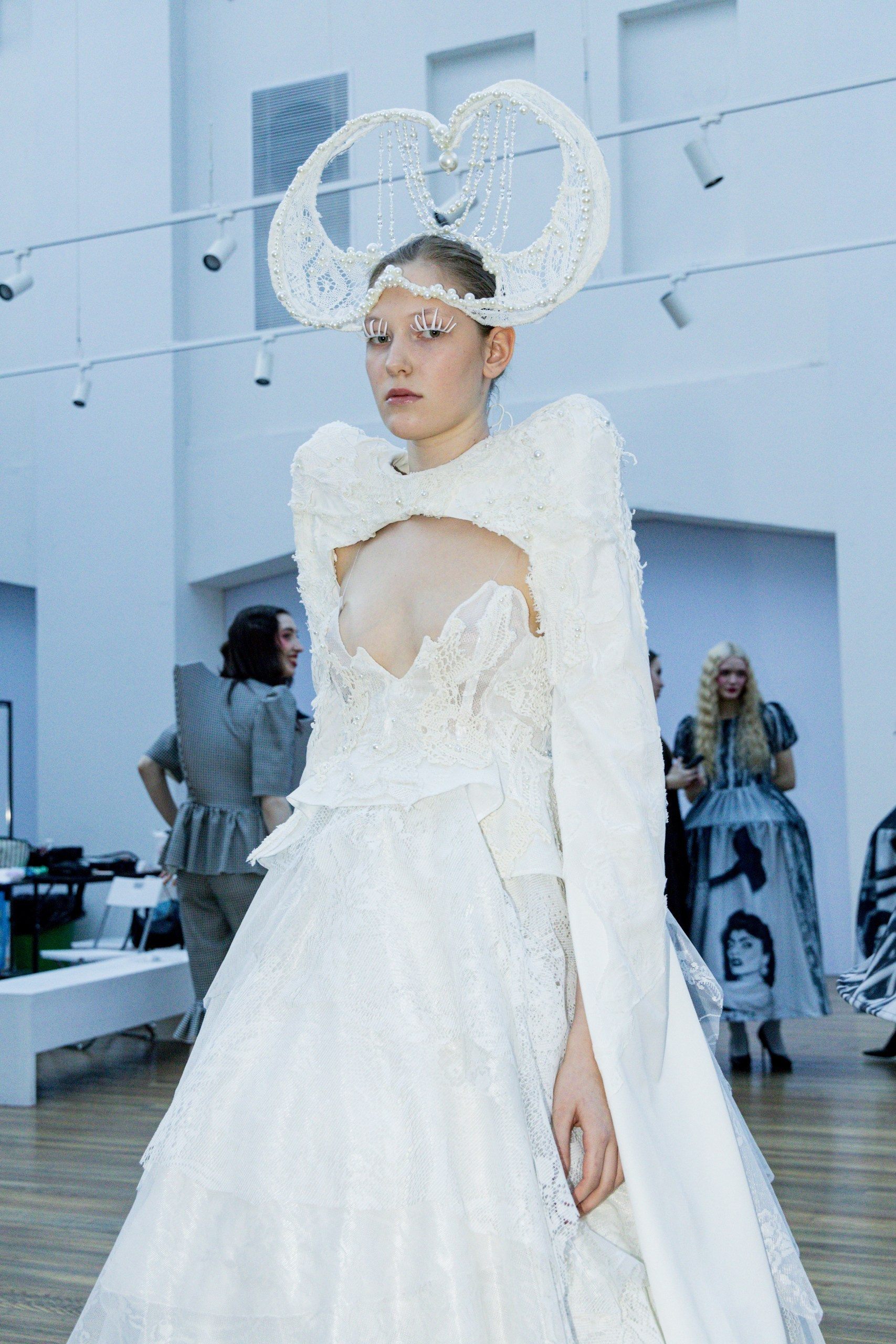 ДЛТ Собака.ru показ победителей конкурса «Новые имена в моде 2025». FOTOFAQ SKOOL г. Санкт-Петербург: очные, дистанционные и онлайн курсы фотографии