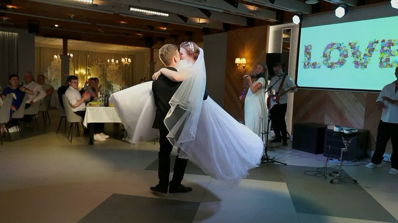 Свадьба Руслана и Гули. 18 августа 2023 г. Свадебный видеограф и фотограф в Пензе Виталий Гинзбург