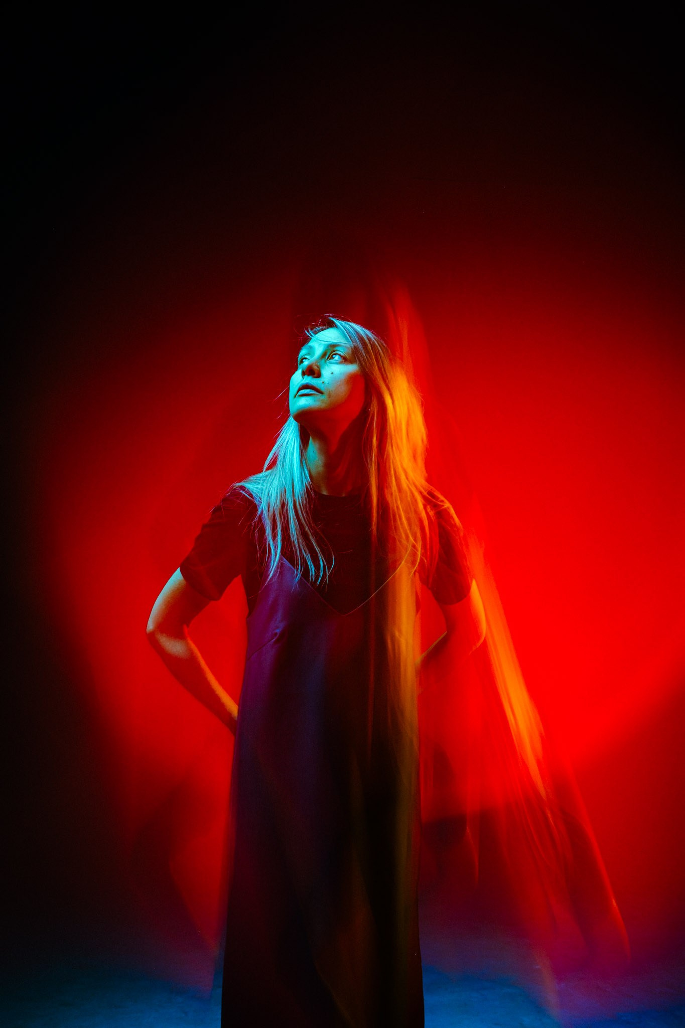 Works. Фотограф с цветным светом и оператор в Москве | Лиля Кичигина