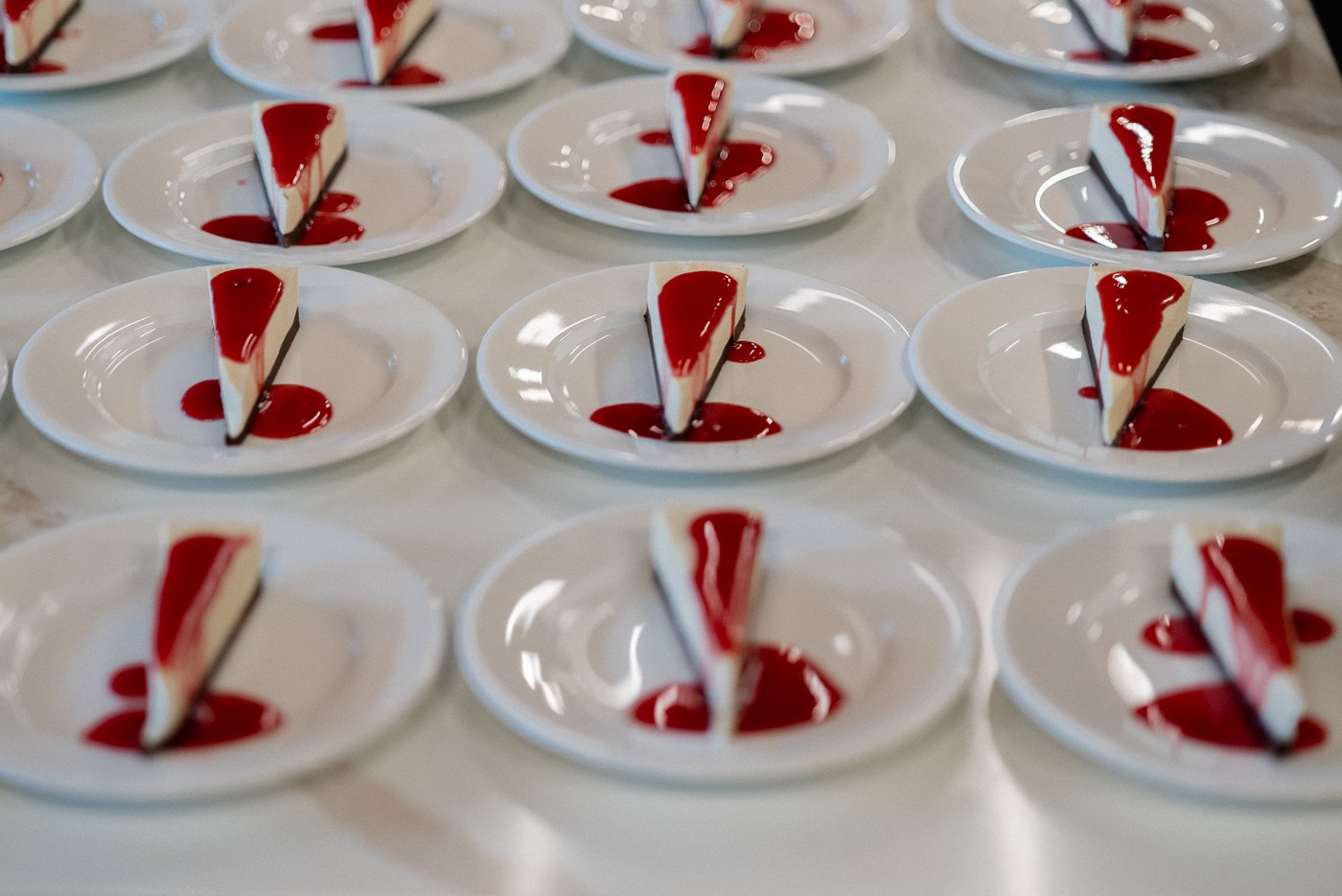 Презентация СантехОпт | Современная сантехника — экспертный взгляд от официального дилера брендов Raglo, Calypso, Veconi. ВУД ТВОРЕЦ мебельная фабрика|ТВОРЕЦ студия мебели