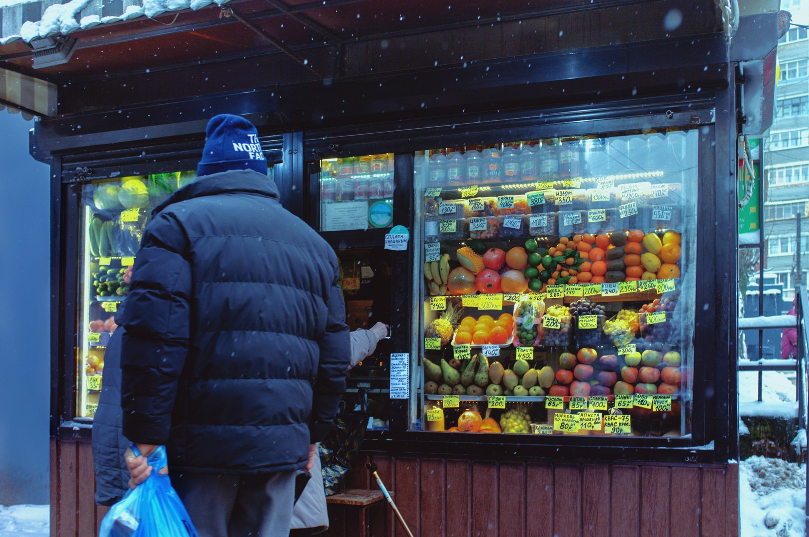 Зима уходящая. Руслан Шувалов (поэтограф)