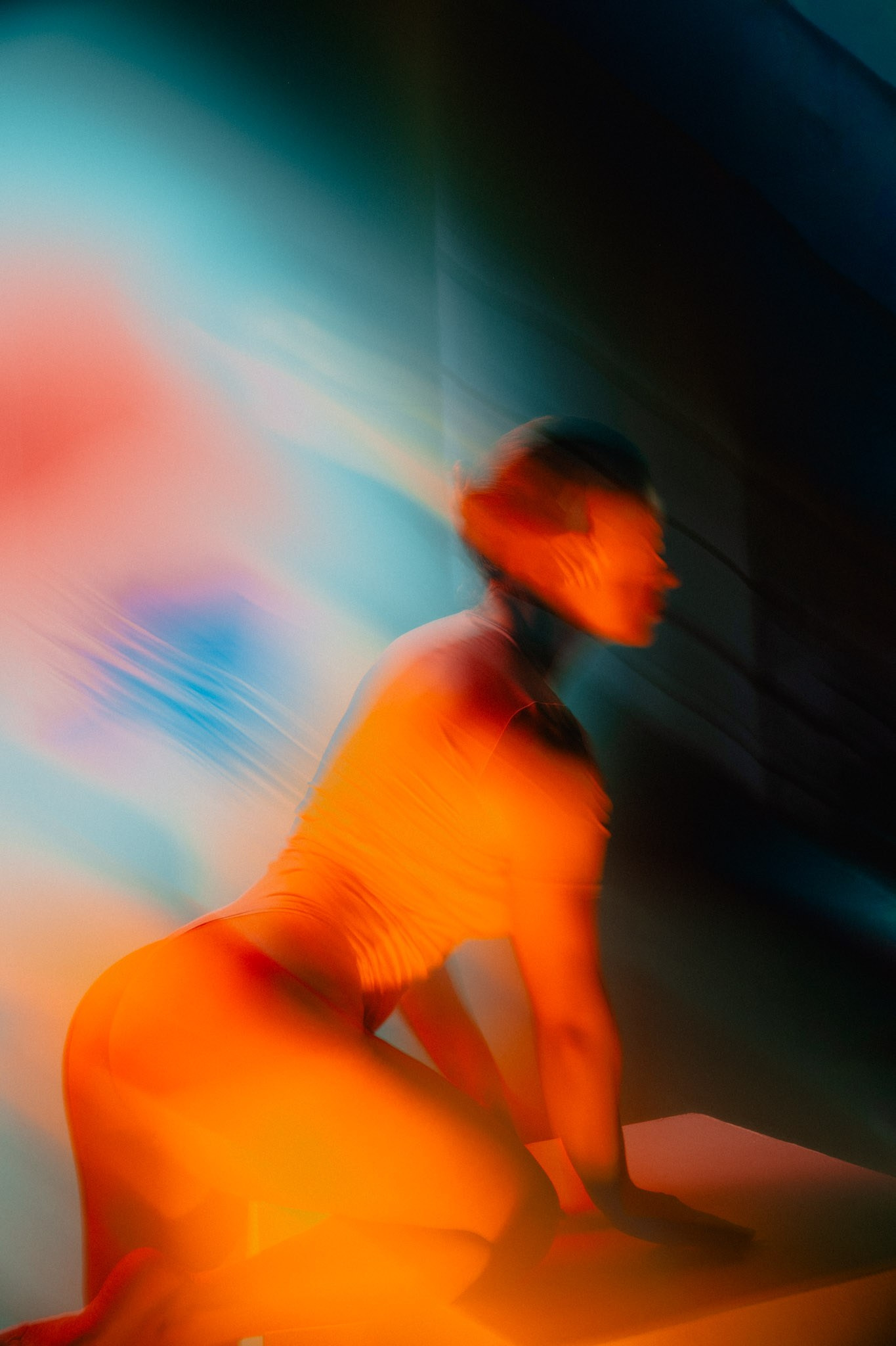 Works. Фотограф с цветным светом и оператор в Москве | Лиля Кичигина