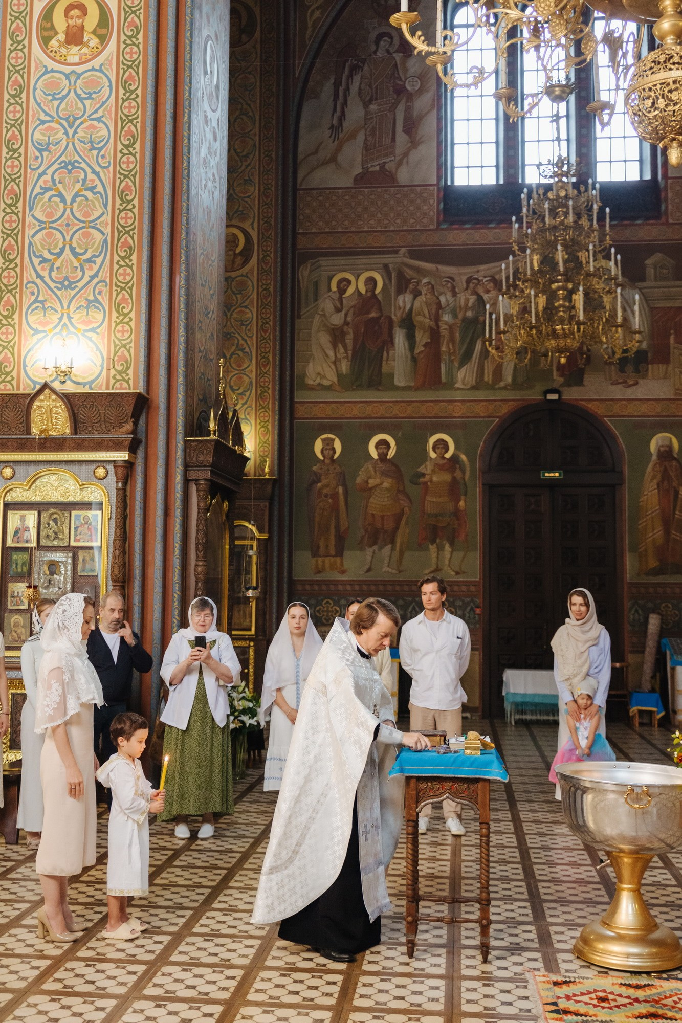 где провести крещение Ломоносов, красивый храм в Ломоносов, как записаться на крестины, сколько стоит крещения, лучший храм ЛО, душевный батюшка