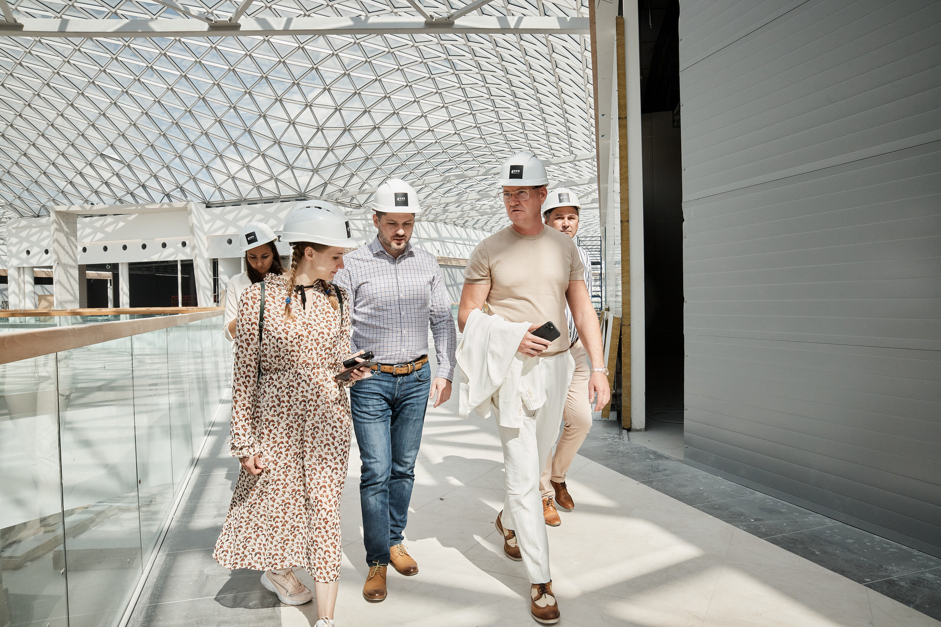 Репортаж со строительства торгового центра Veer Mall. Контент для бизнеса в Екатеринбурге Полдень Медиа