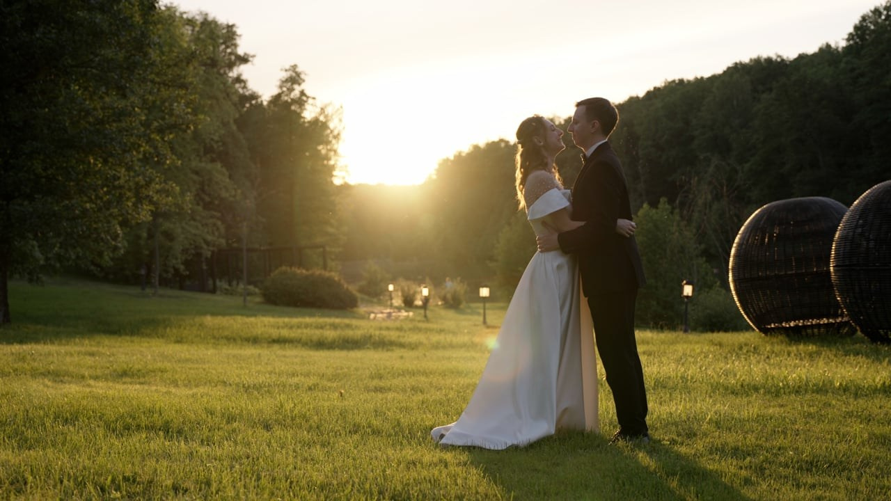 Клипы. Видеограф Profitrolli studio Москва, Тула. Создаем ваш свадебный фильм