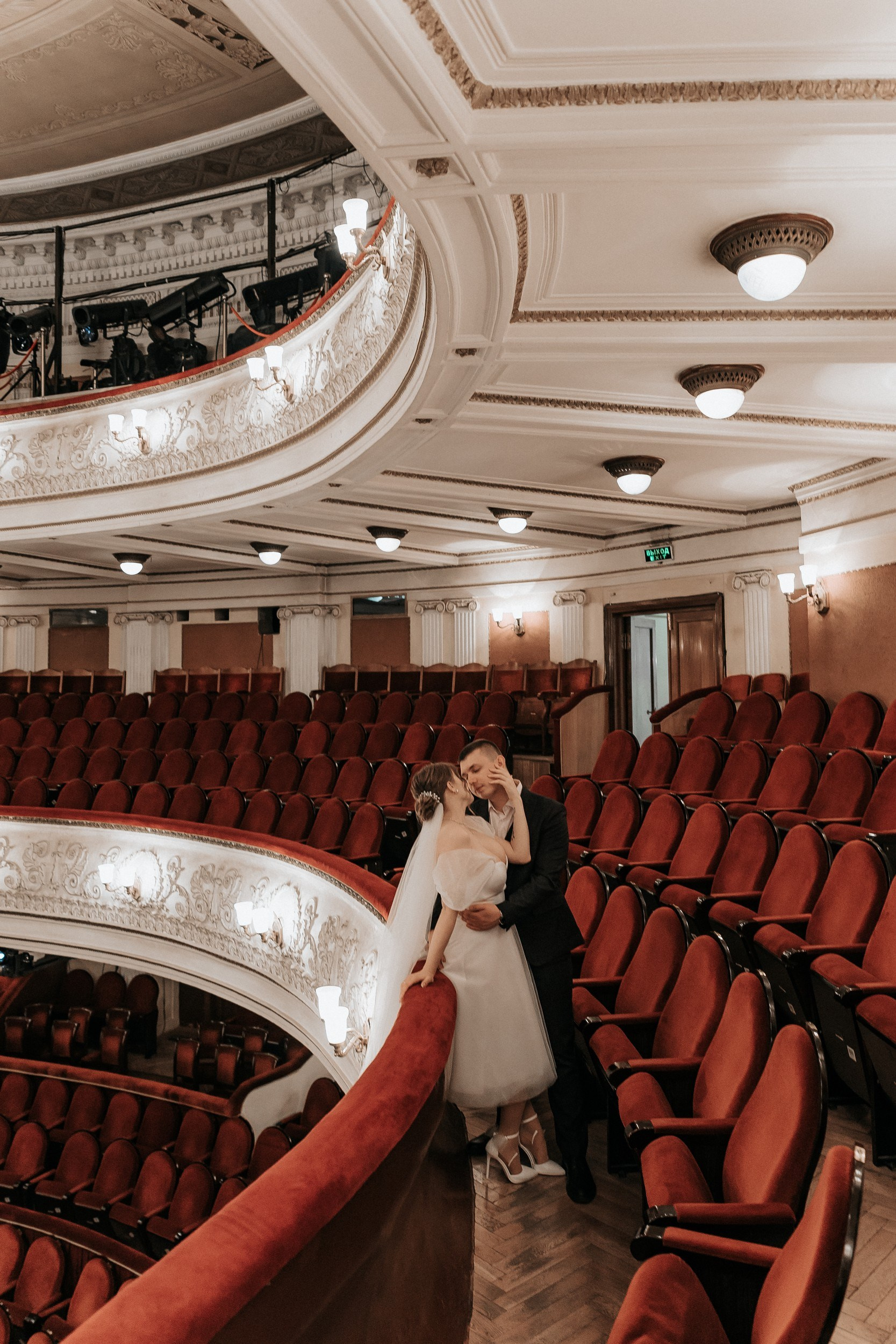 Фотостудии и пространства Перми для свадебной фотосессии. Свадебный фотограф Пермь