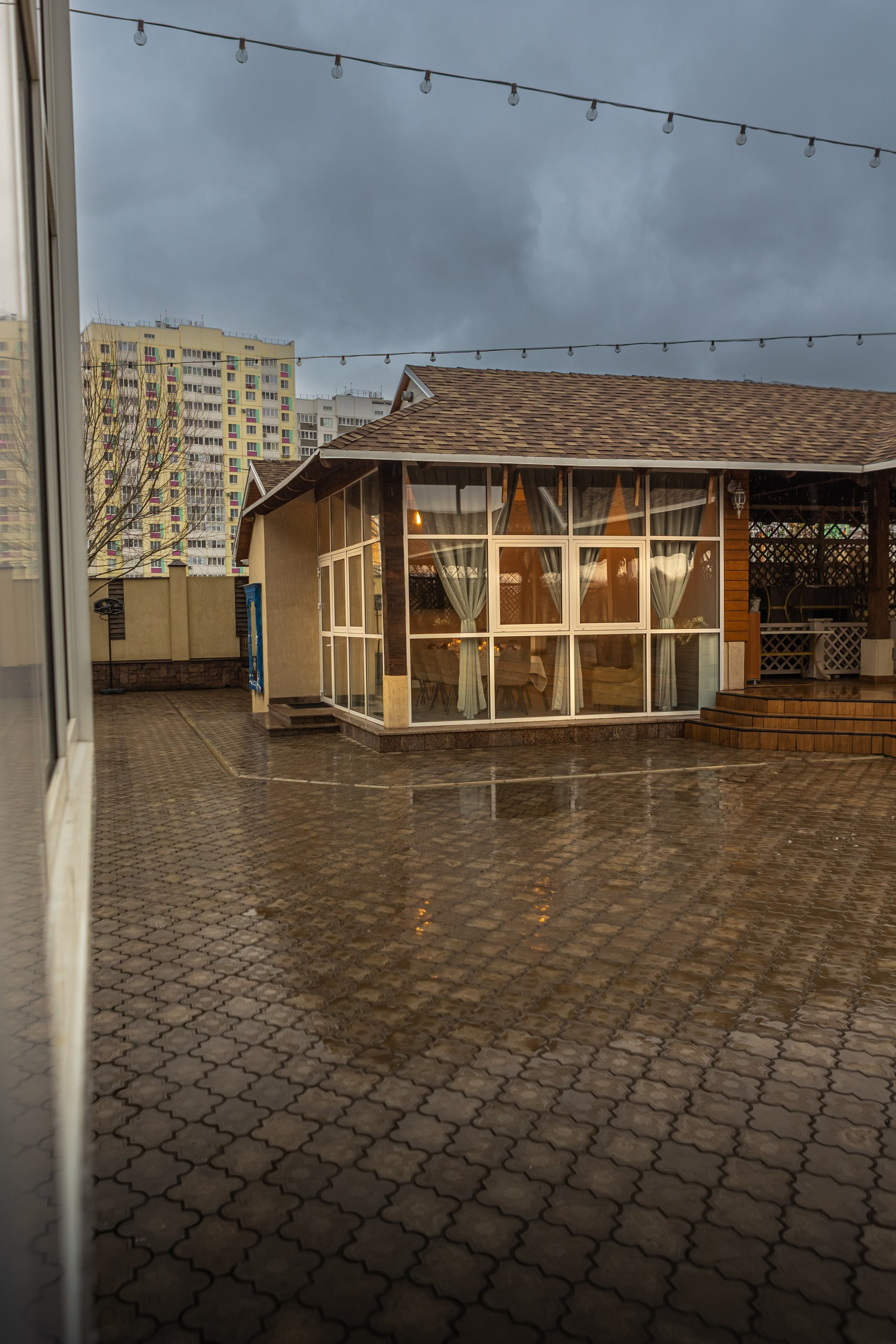 Банкетный зал ресторана «Дача». Фотограф в Оренбурге. Профессиональный фотограф