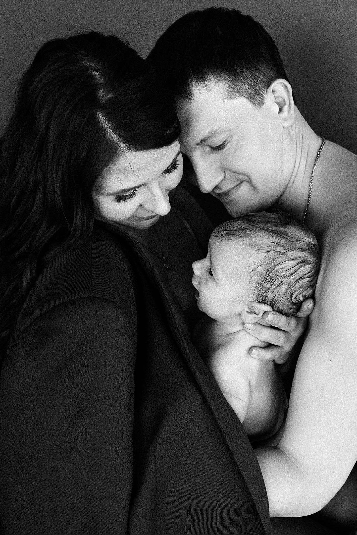 Семейная лайфстайл-фотосессия в студии. Фотограф на роды Москва. Фотограф новорожденных Москва