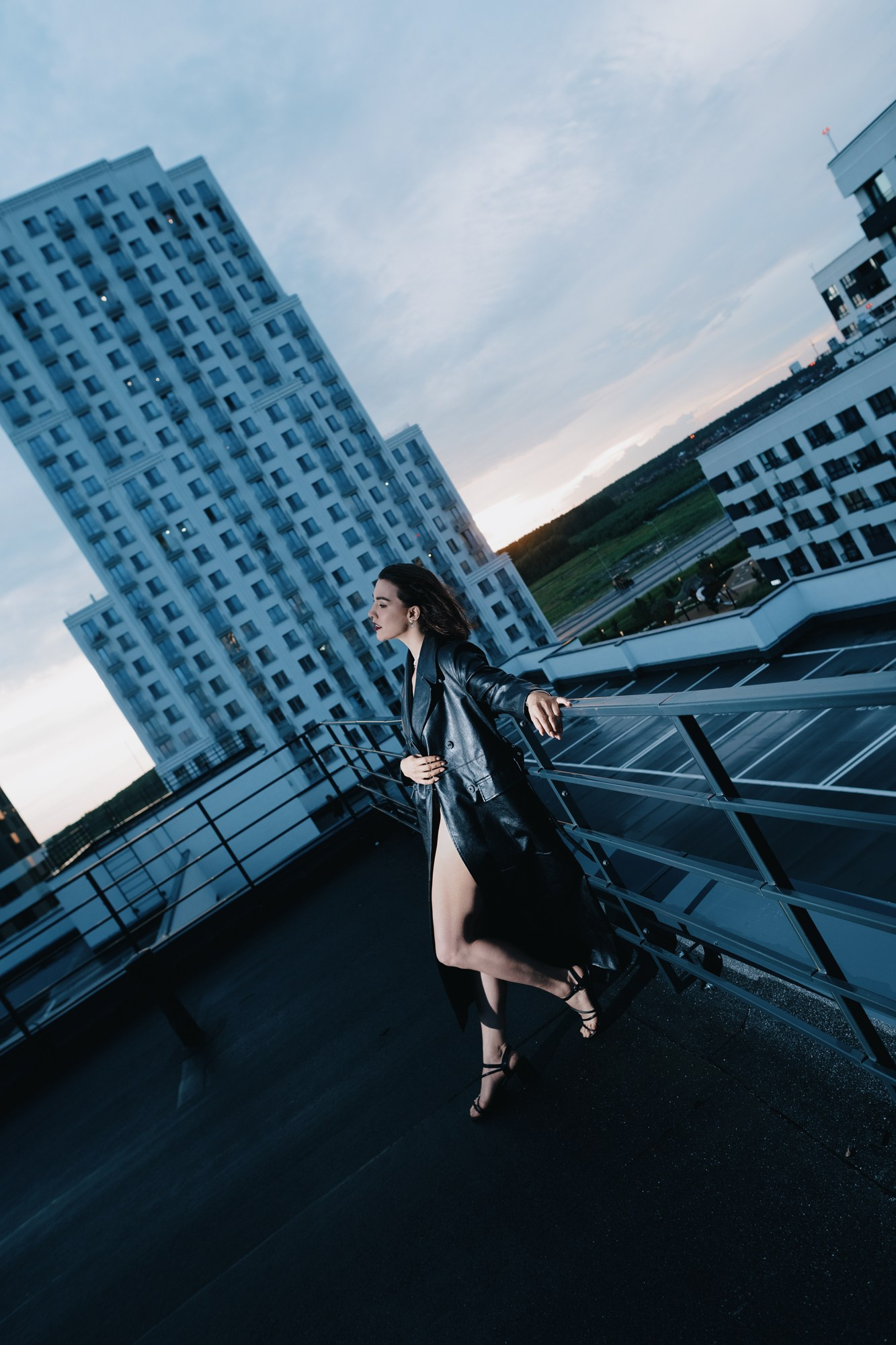 Уличная фотосессия на крыше в Тюмени | Фотограф Дарья Мустафина