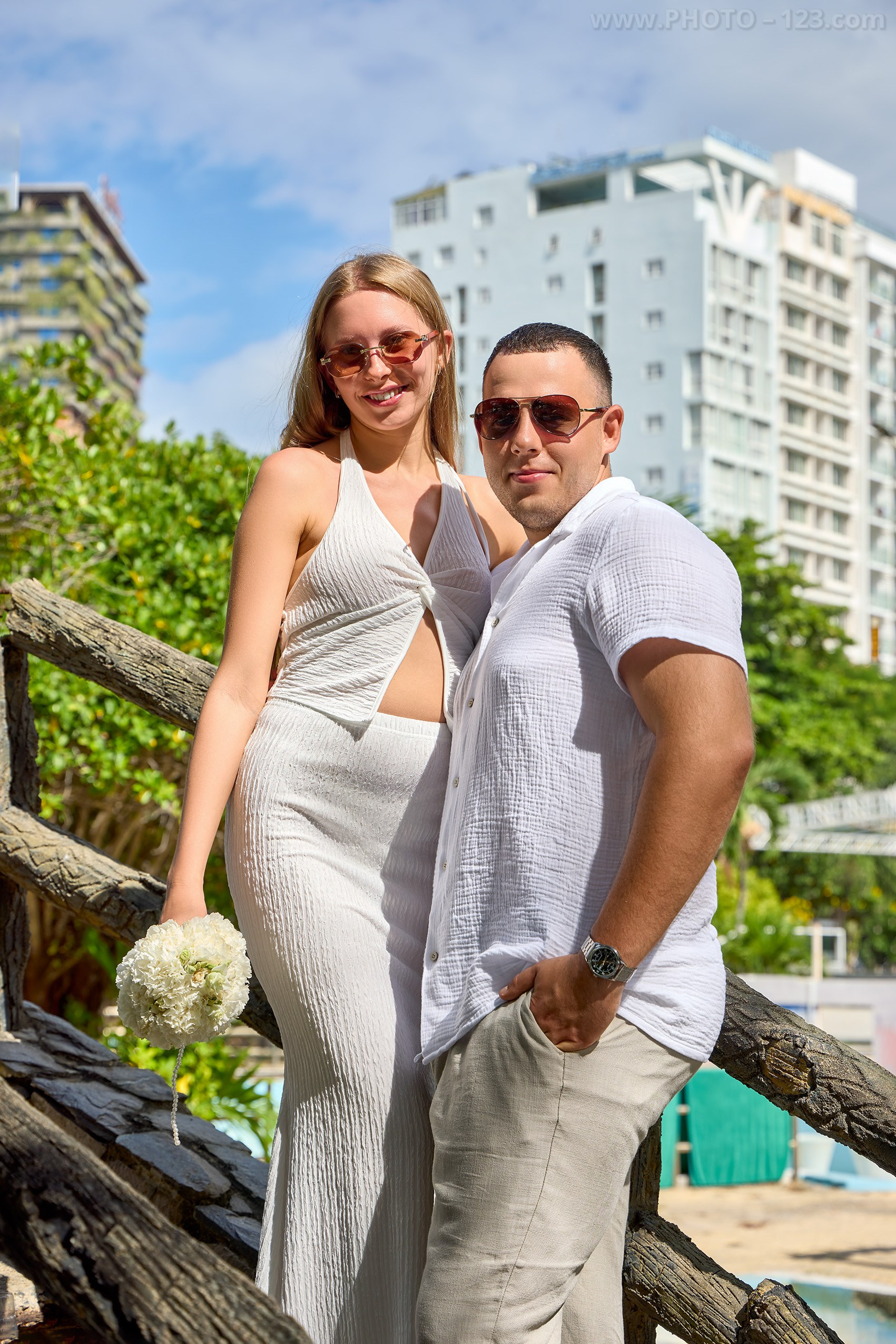 Romantic Couple Photoshoot in Nha Trang. Фотограф в Нячанге: коммерческая и семейная съемка | photo-123.com