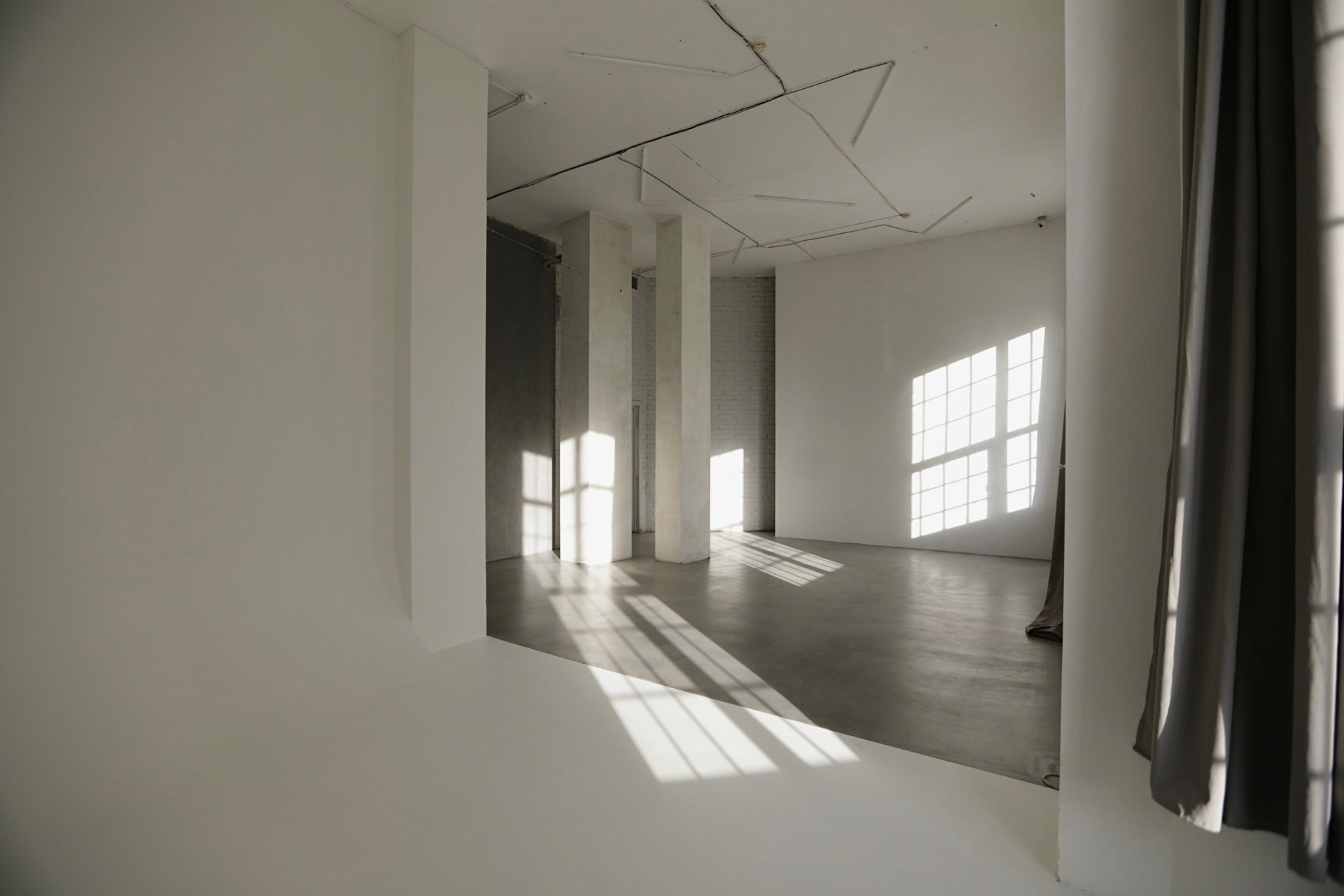 Фотостудии. Фото и видеосъемка Alex May Екатеринбург