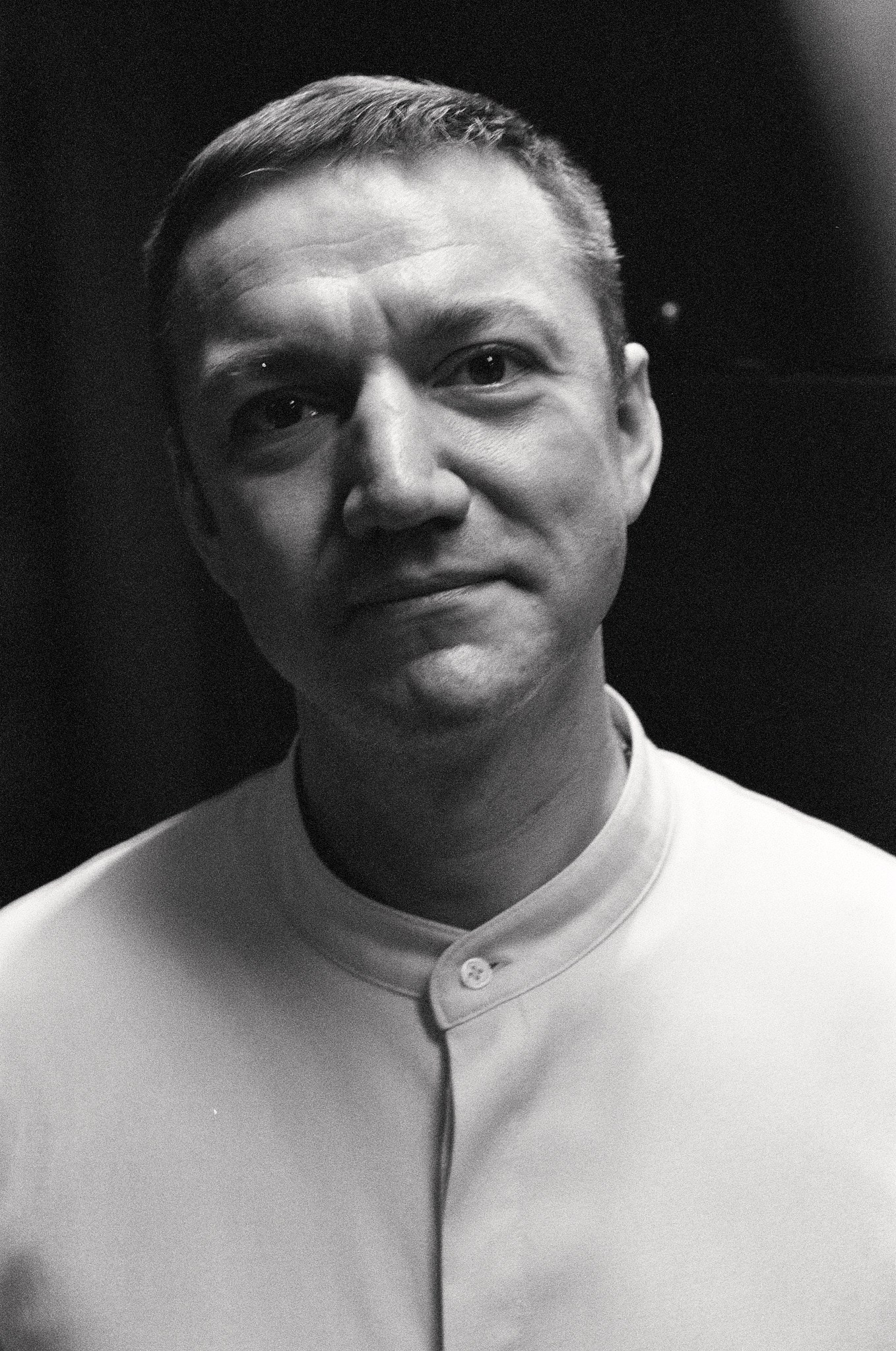 Люди. Персоны. Другой Павел Поцелуев — плёночная фотография и мастерство мясного дела