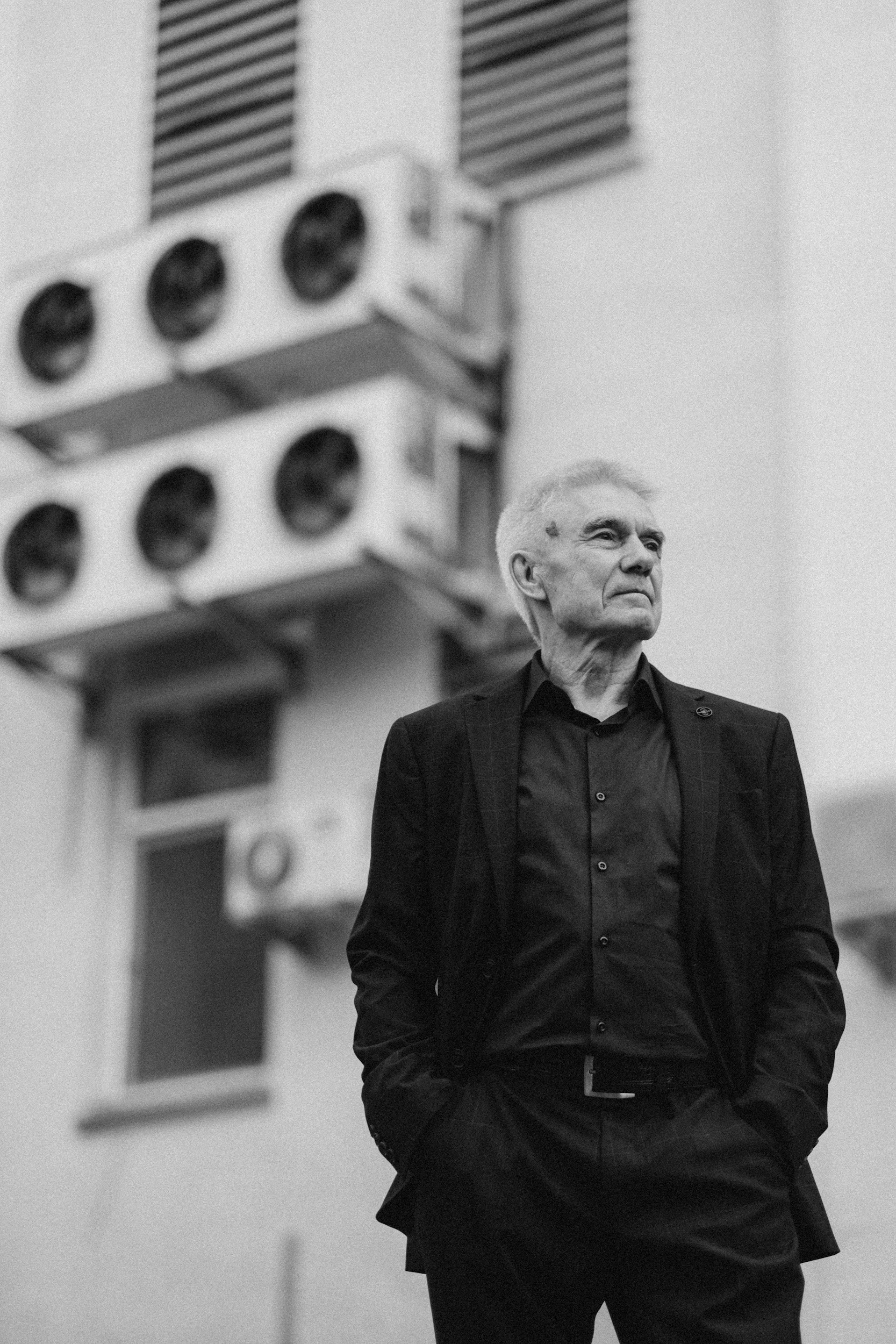 мужской фотограф Алматы Бизнес фотограф алматы Корпоративный фотограф алматы Бизнес портрет алматы подарить сертификат схъемка мужская подарок мужчине